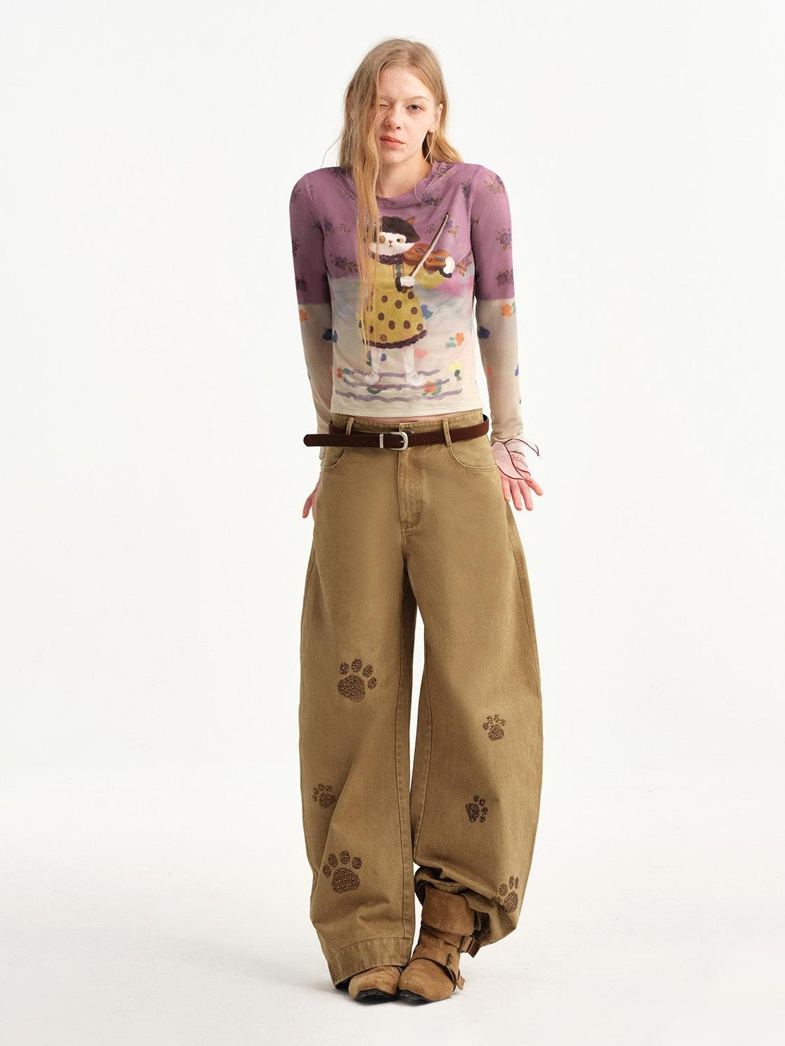 OuttheBlue Cat Playing Print Round Neck Slim Fit Women&