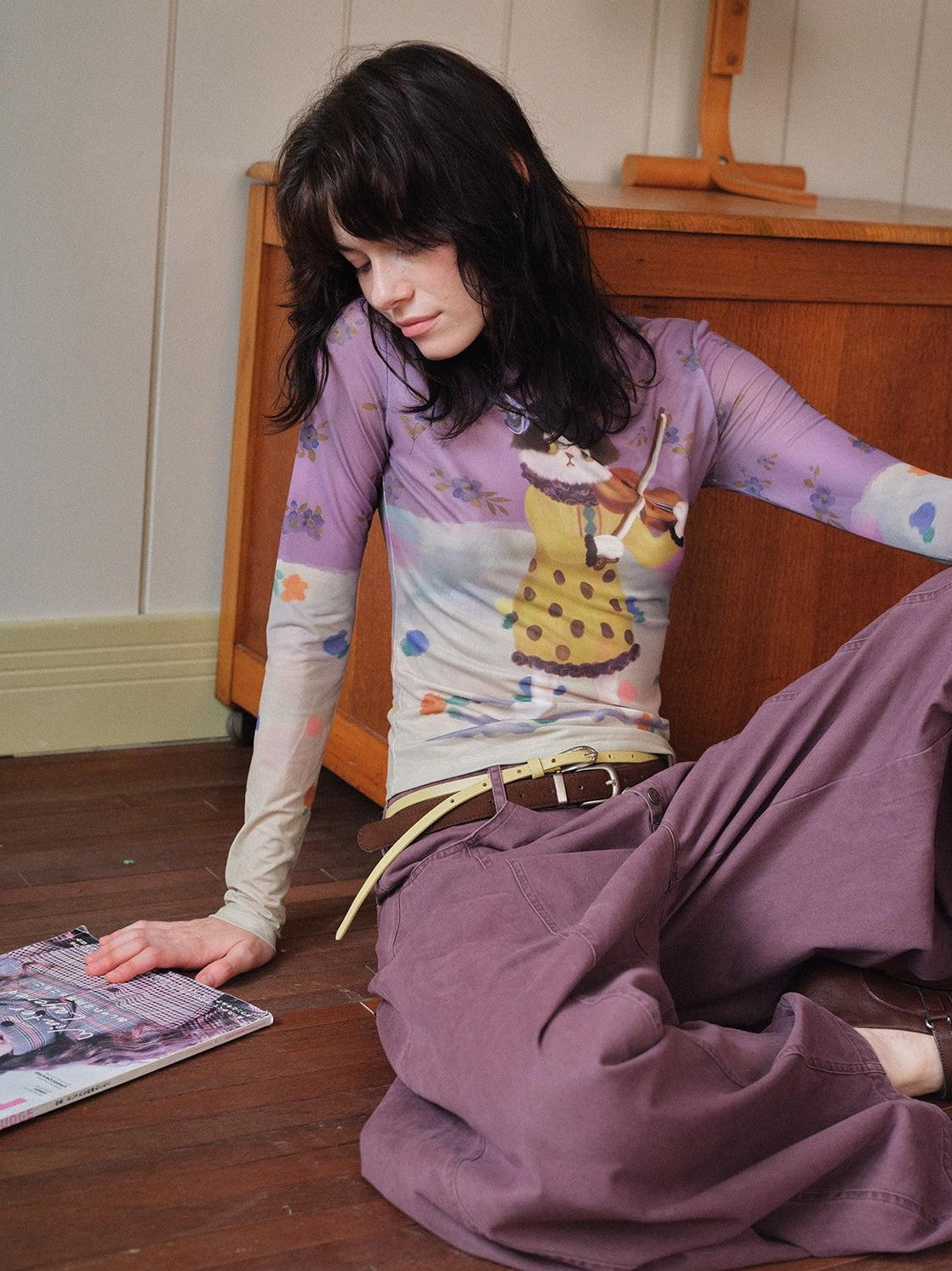 OuttheBlue Cat Playing Print Round Neck Slim Fit Women&