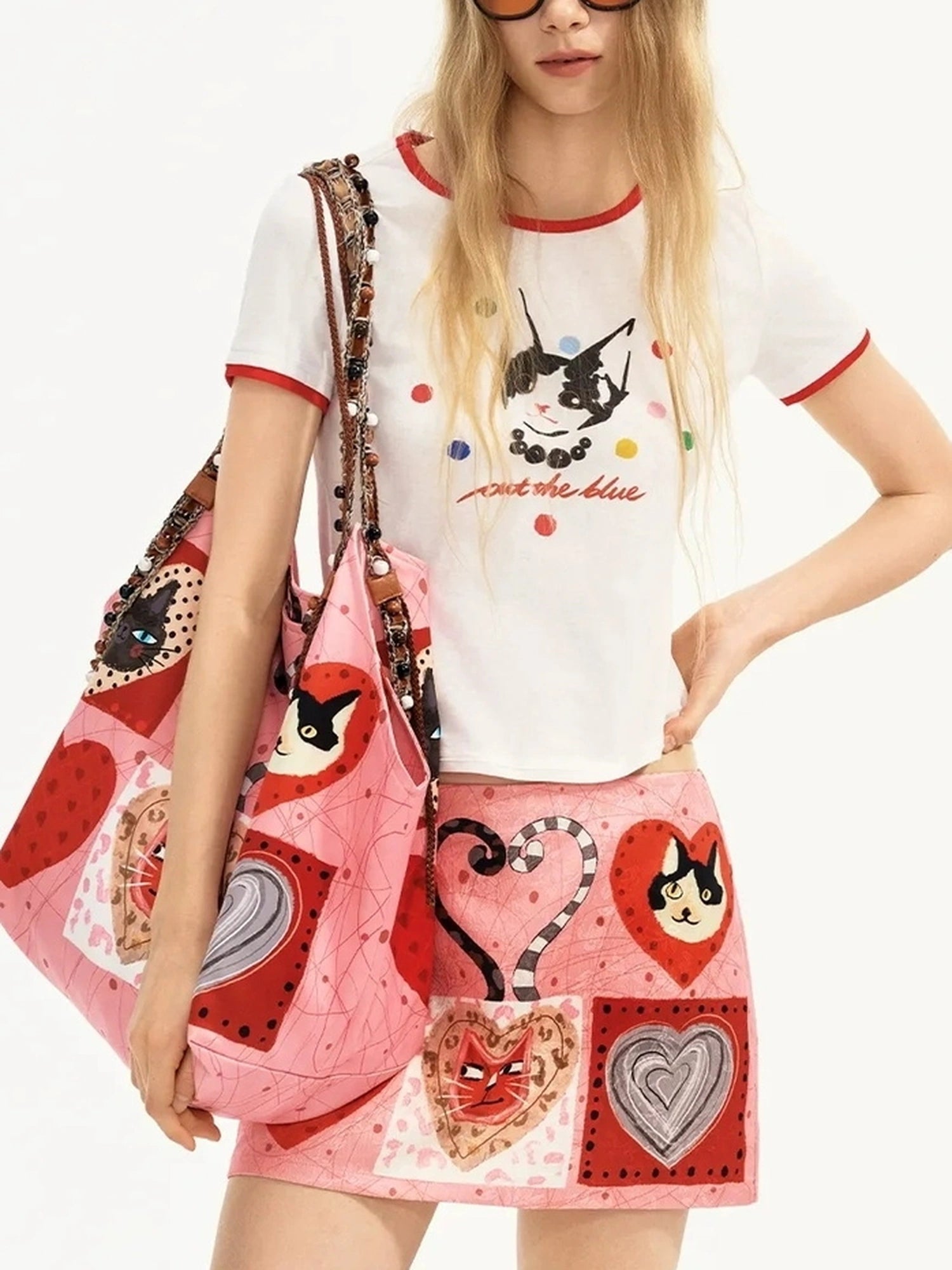 OuttheBlue Cat With Pearl Necklace Summer Contrast Color T-shirt