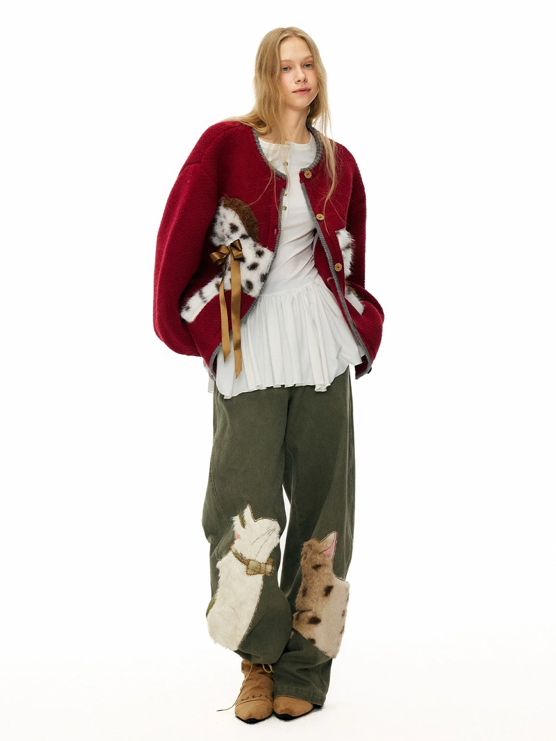 OuttheBlue Cotton Animal Print Applique Casual Curved Leg Natural Waist Green Women Pants