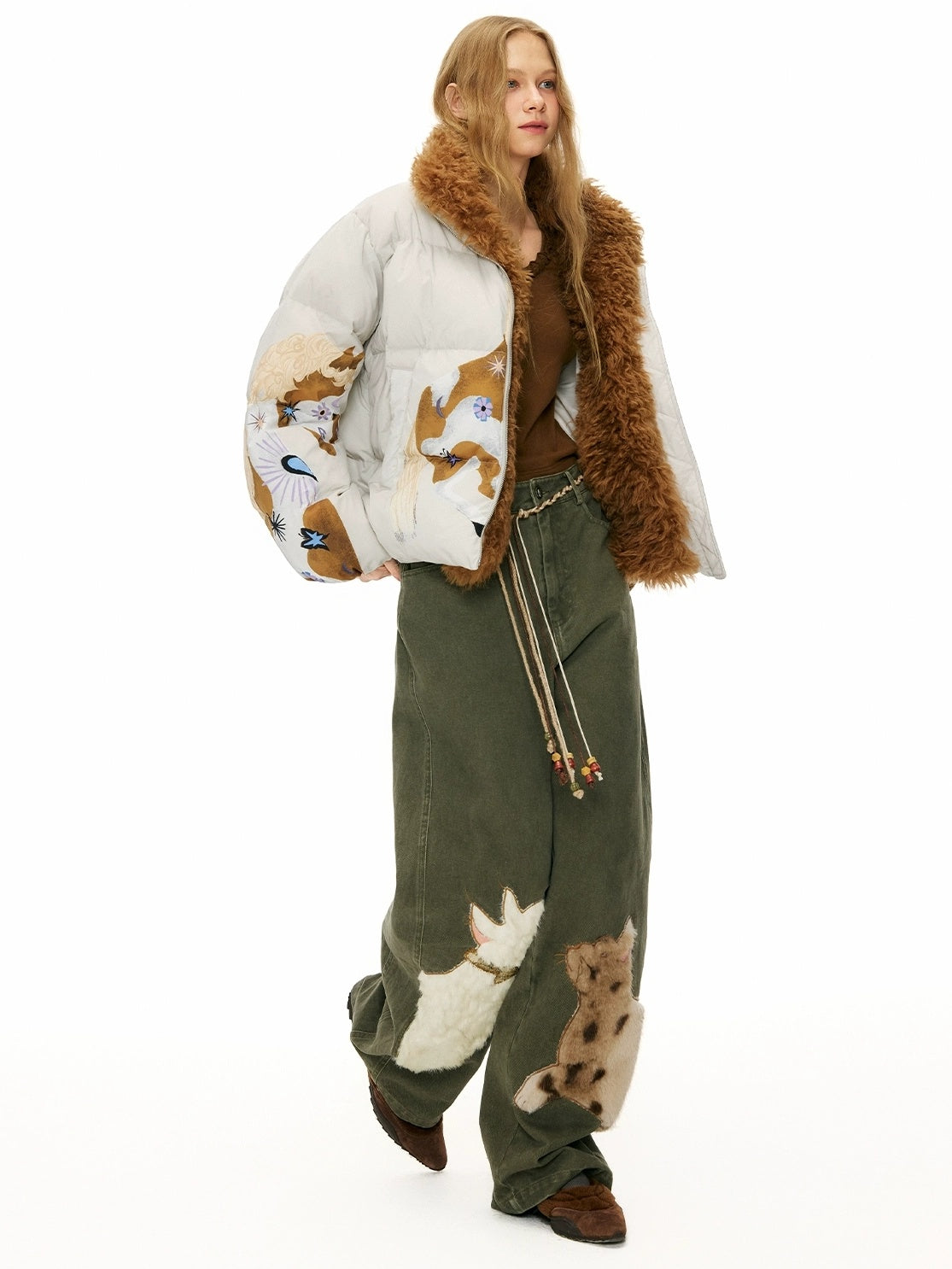 OuttheBlue Cotton Animal Print Applique Casual Curved Leg Natural Waist Green Women Pants