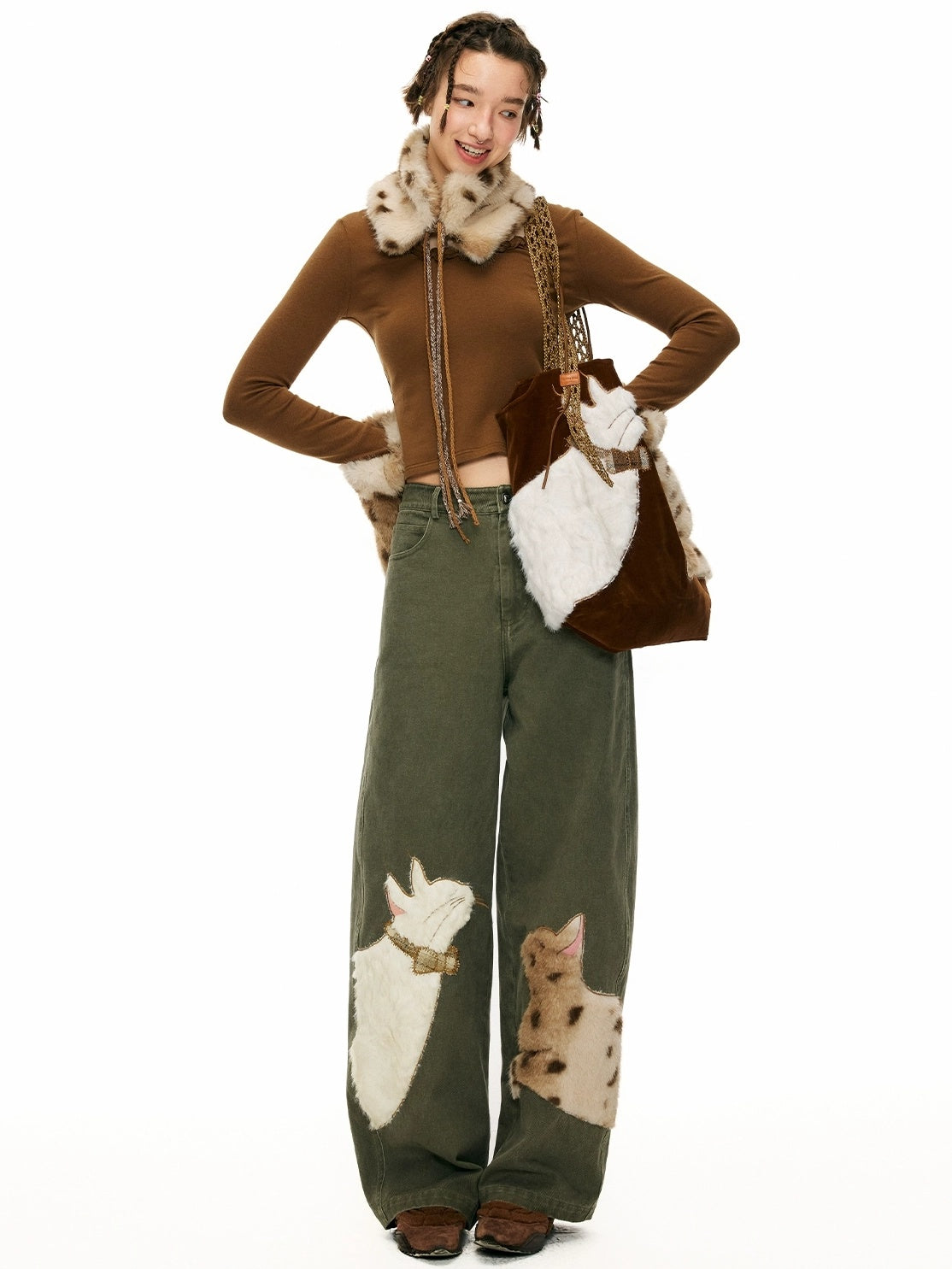 OuttheBlue Cotton Animal Print Applique Casual Curved Leg Natural Waist Green Women Pants