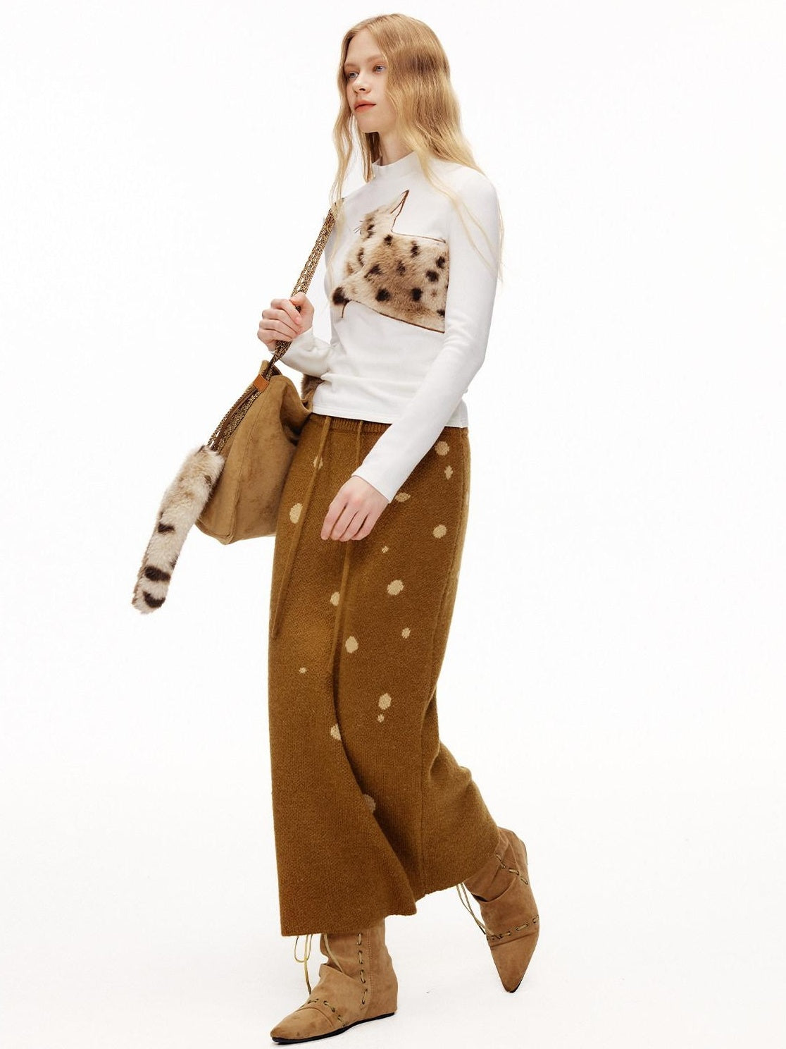 OuttheBlue Cozy Viscose Long Sleeve Slim Fit Applique Mock Neck Women Animal T-Shirts