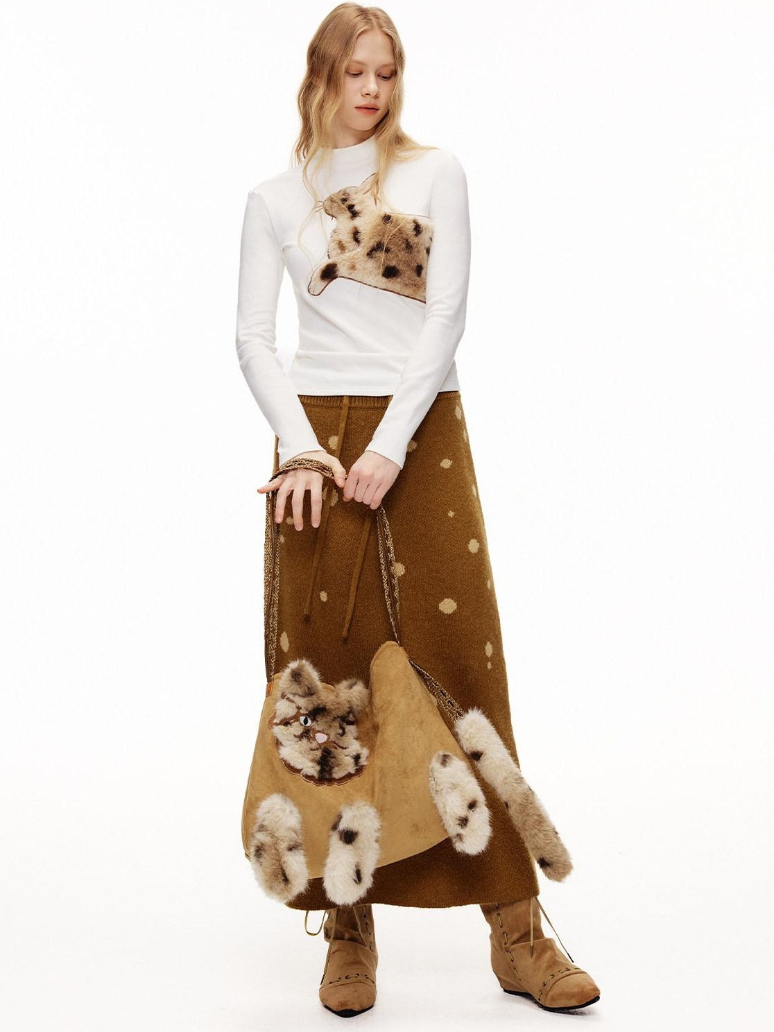 OuttheBlue Cozy Viscose Long Sleeve Slim Fit Applique Mock Neck Women Animal T-Shirts