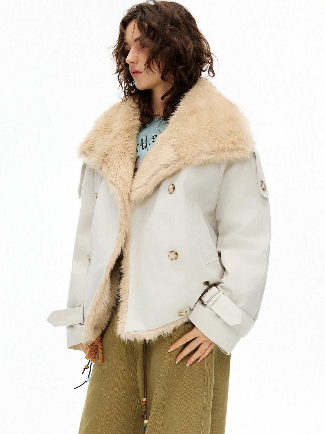 OuttheBlue Fur Collar Single Breasted Regular Fit Long Sleeve Women Light Beige Jacket