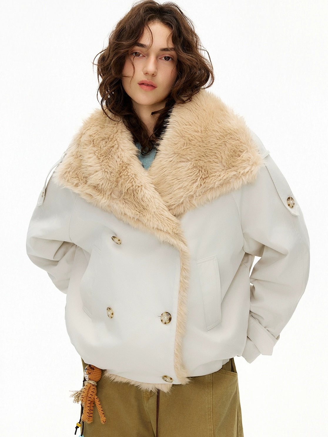 OuttheBlue Fur Collar Single Breasted Regular Fit Long Sleeve Women Light Beige Jacket