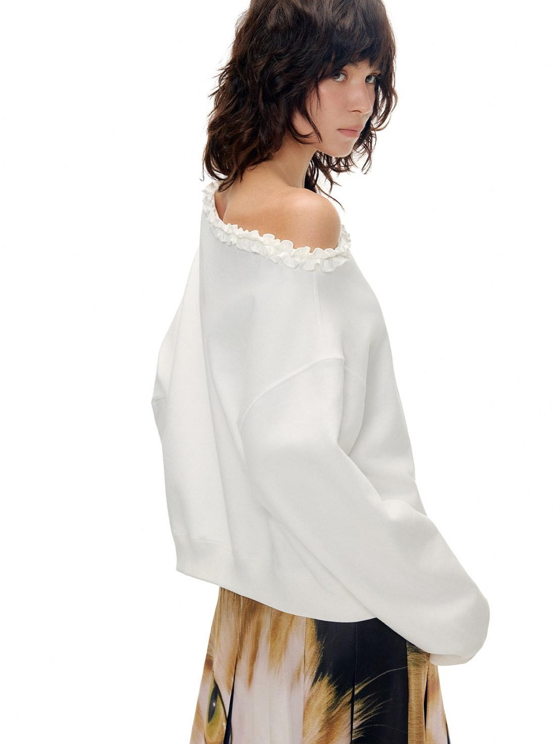 OuttheBlue Soft Cotton Blend Loose Fit Cat Silhouette Women White Long Sleeve T-Shirts