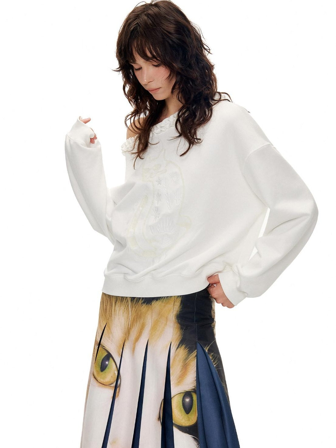 OuttheBlue Soft Cotton Blend Loose Fit Cat Silhouette Women White Long Sleeve T-Shirts