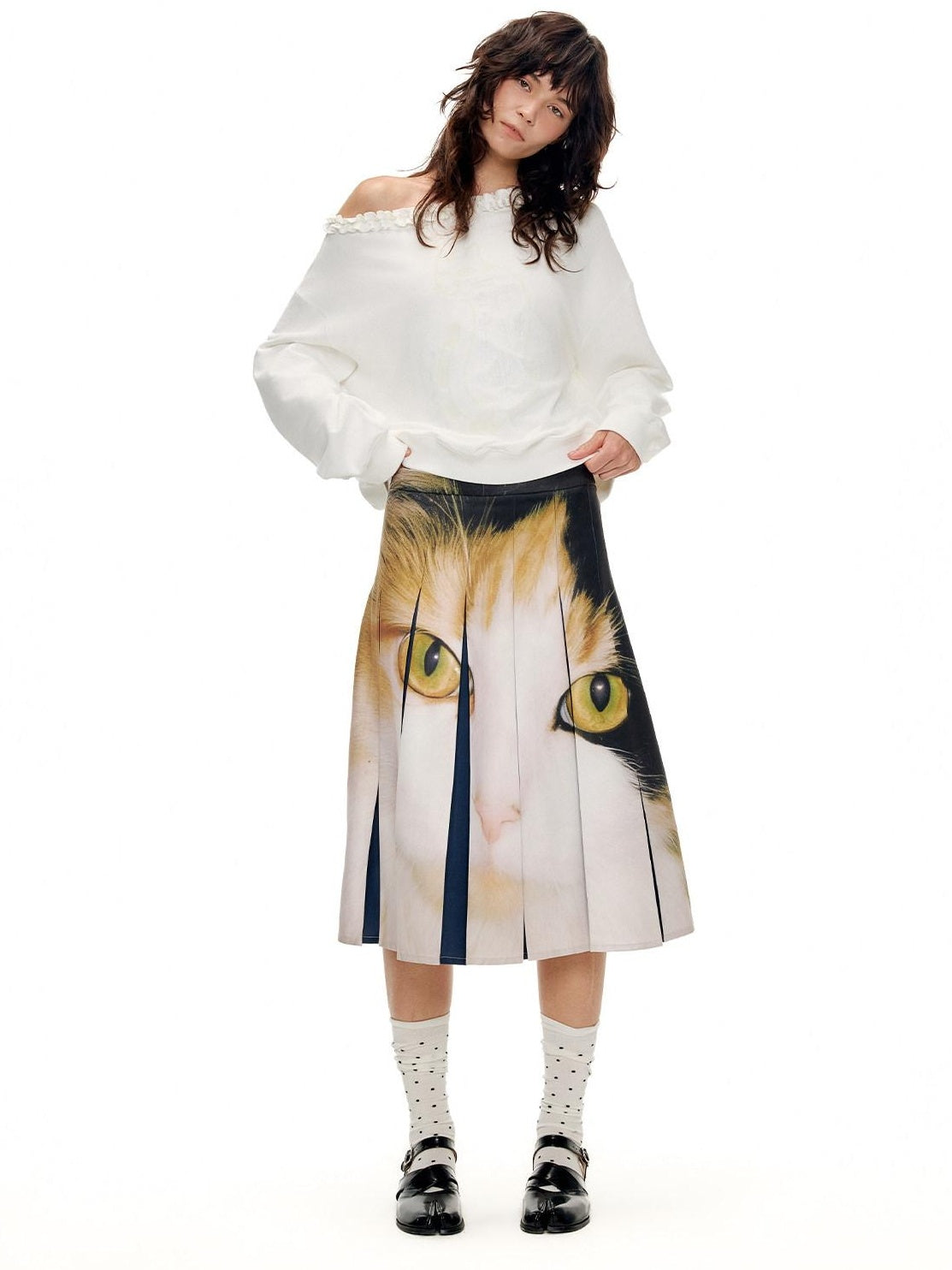 OuttheBlue Soft Cotton Blend Loose Fit Cat Silhouette Women White Long Sleeve T-Shirts