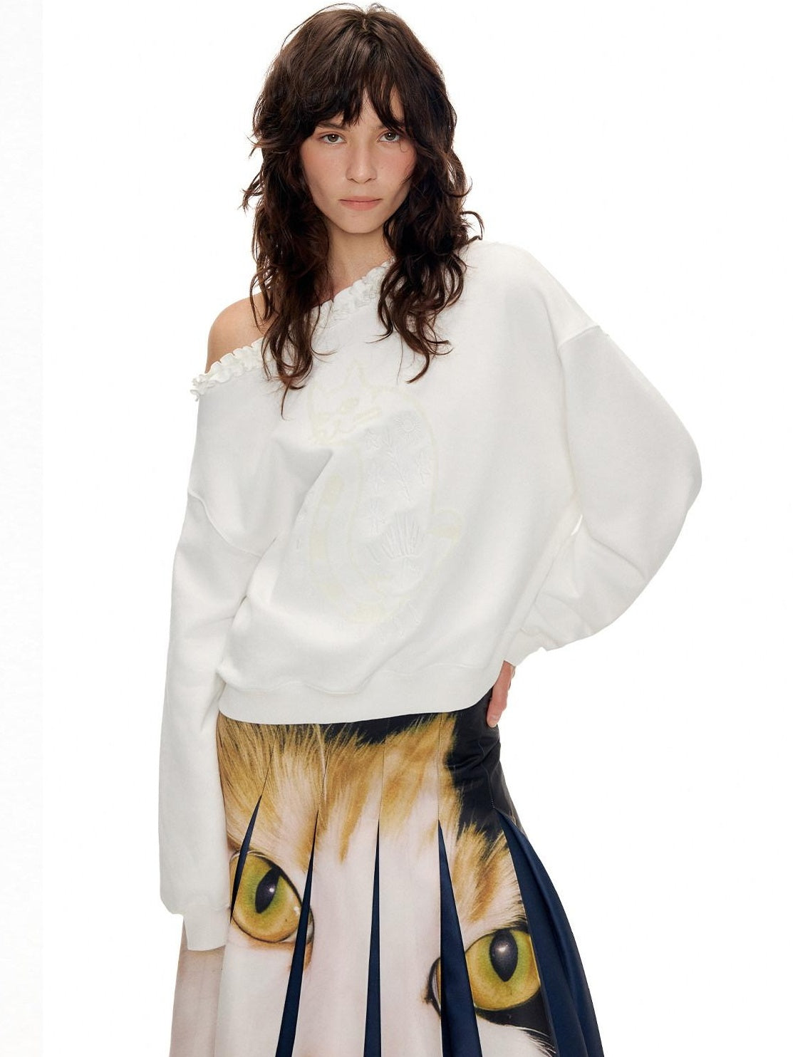 OuttheBlue Soft Cotton Blend Loose Fit Cat Silhouette Women White Long Sleeve T-Shirts