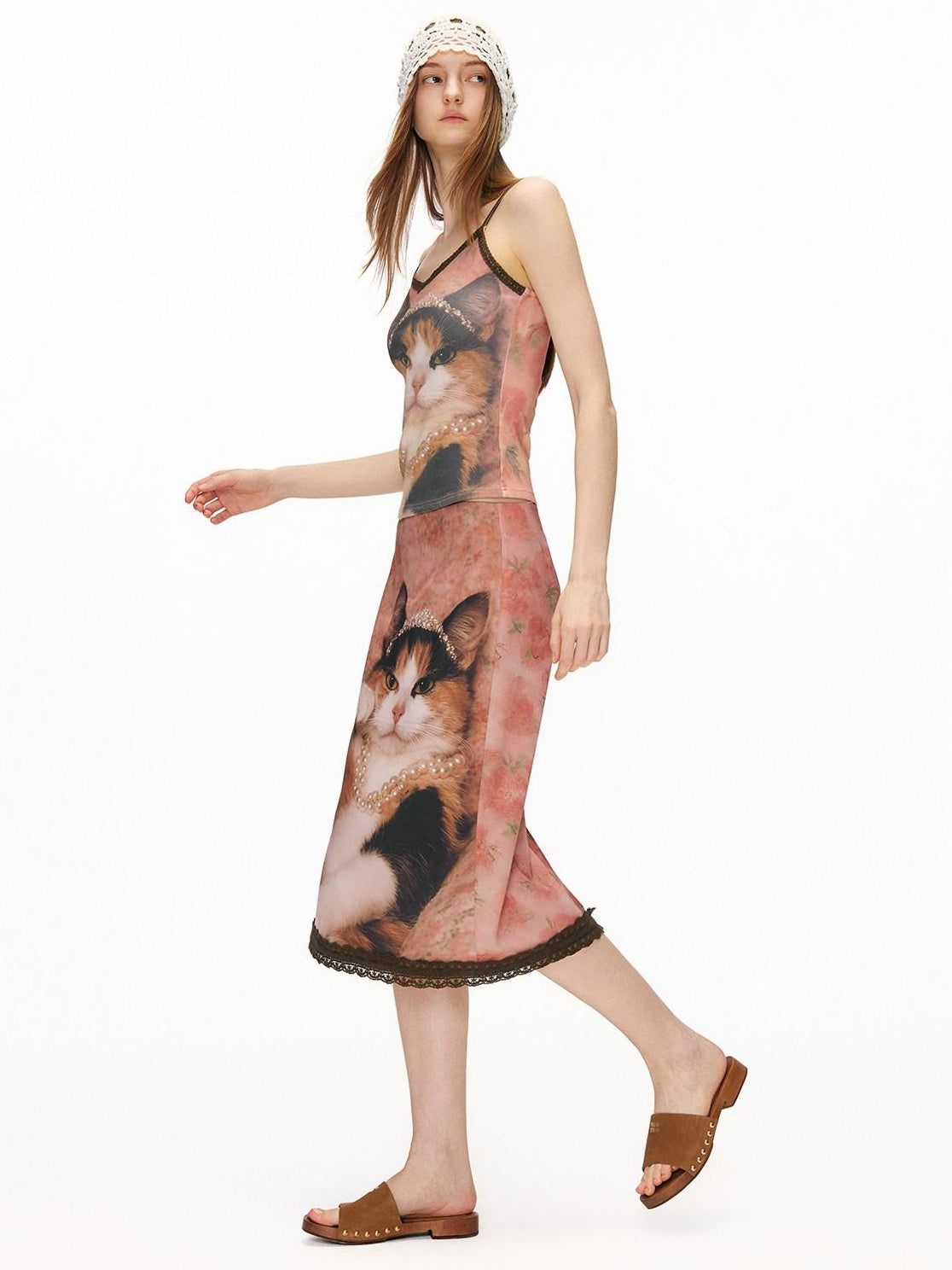 OuttheBlue Soft Pink Cotton V-neck Slim Fit Printed Animal Short Length Women Camisoles