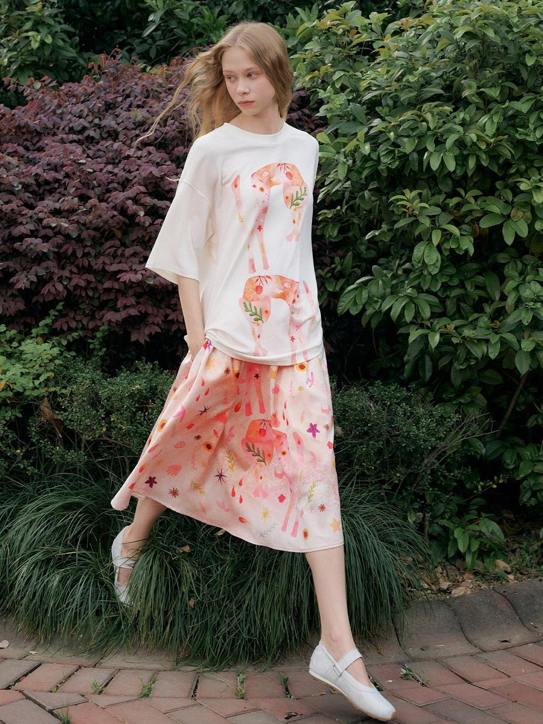 OuttheBlue Soft Tencel Round Neck Two Piece White Tee Pink Orange Skirt Top &amp; Skirt Sets