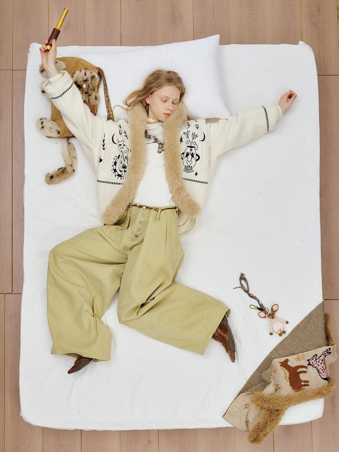 OuttheBlue Soft Wool Blend Loose Drop Shoulder V-neck Short Floral Beige Cardigans