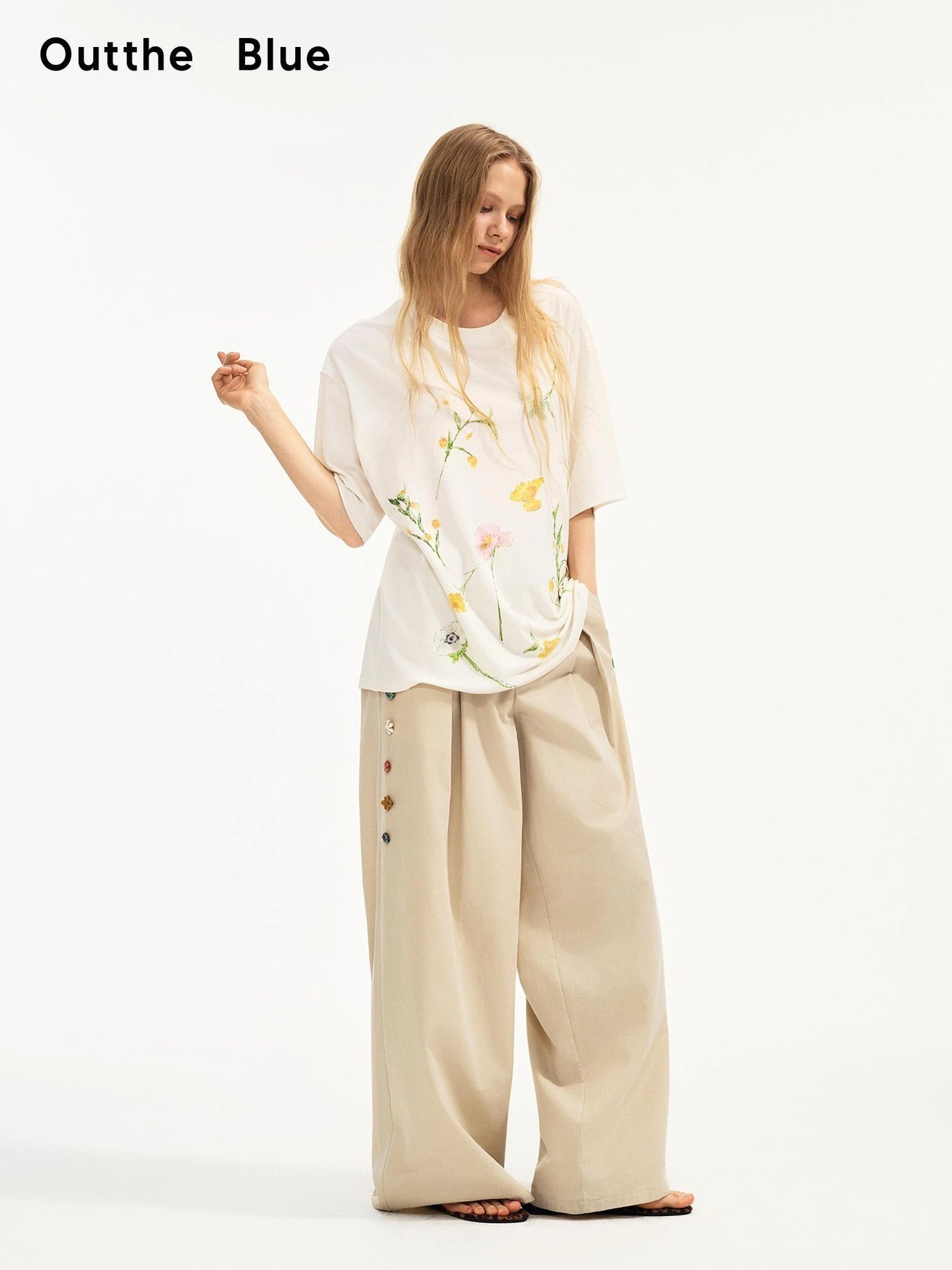 OuttheBlue Summer White Floral T-shirt