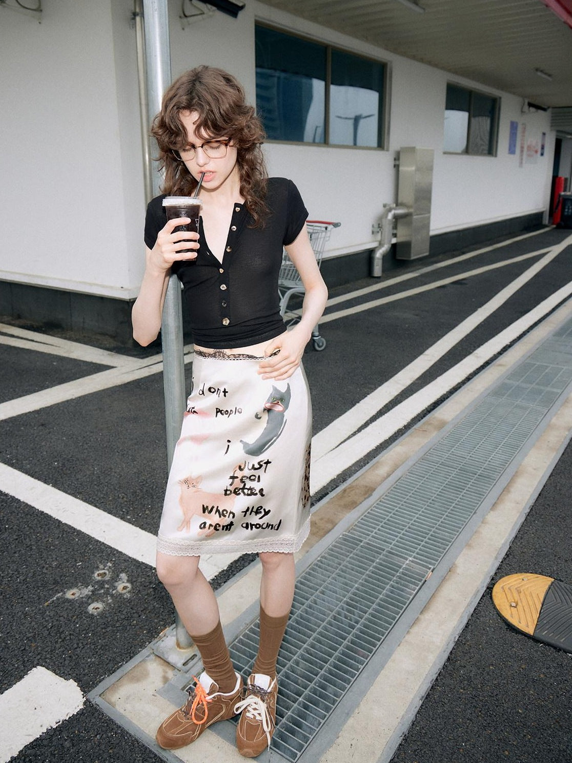 OuttheBlue Vintage Straight Mid Waist Animal Print Beige Polyester Women Casual Mini Skirts