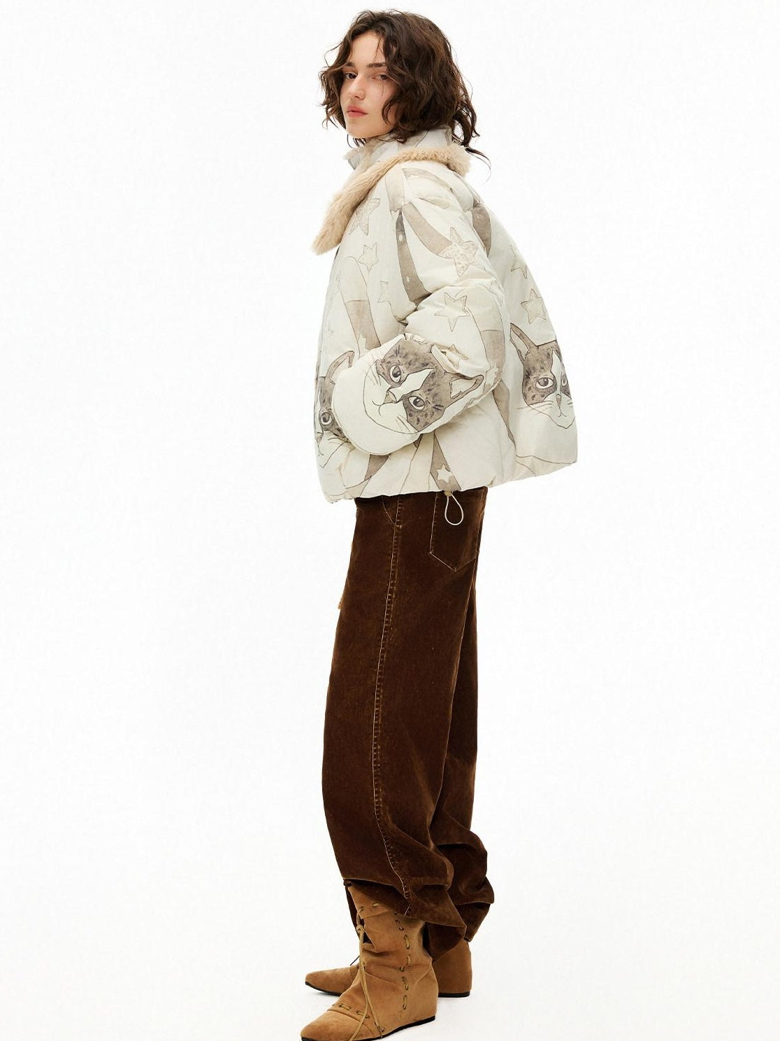 OuttheBlue Warm 90% Duck Down Short Cartoon Print Commuter Women Light Beige Down Jackets