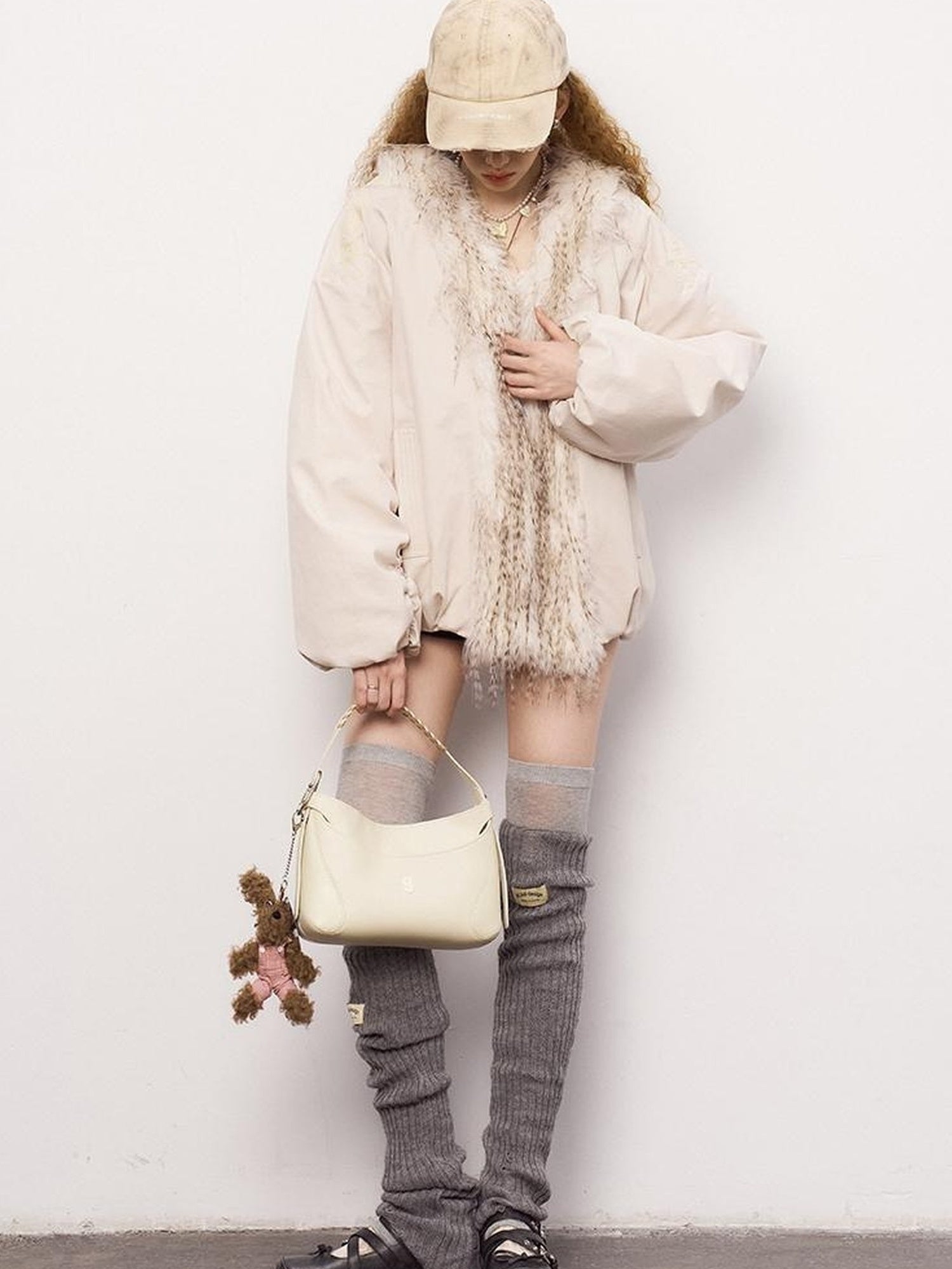 DIDDI MODA Oversized Embroidered Sun Puffer Jacket With Faux Fur Trim