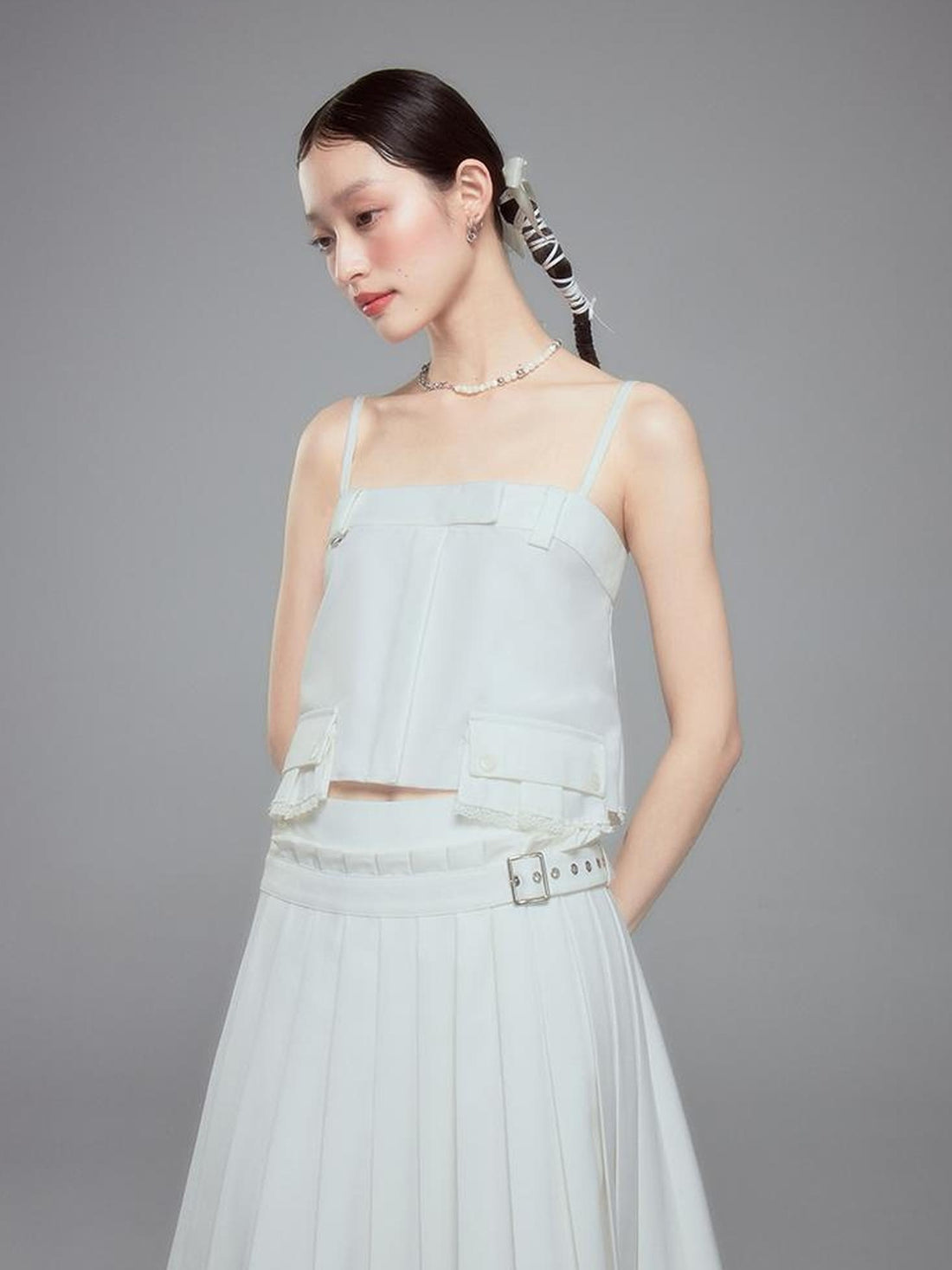 DIDDI MODA Oversized H Silhouette Waistband Short Jumpsuit With Lace Hem