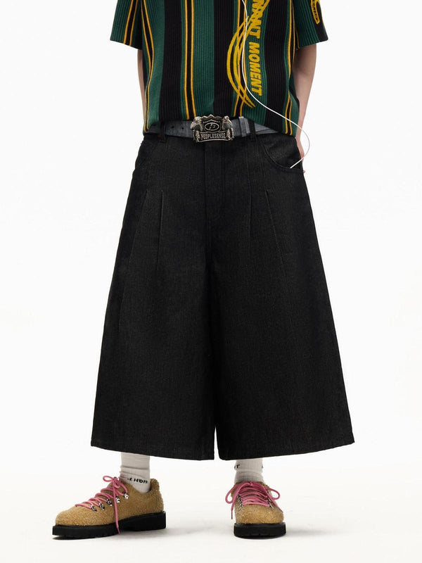 Black Sculpted Pleat Wide Loose Women'S 100 Percent Cotton Denim Shorts