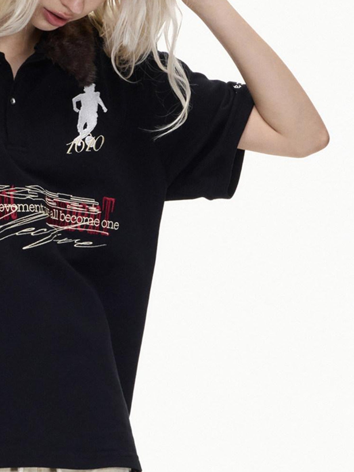 PEOPLESENSE Detachable Fur Collar Badge Embroidered Polo Women&
