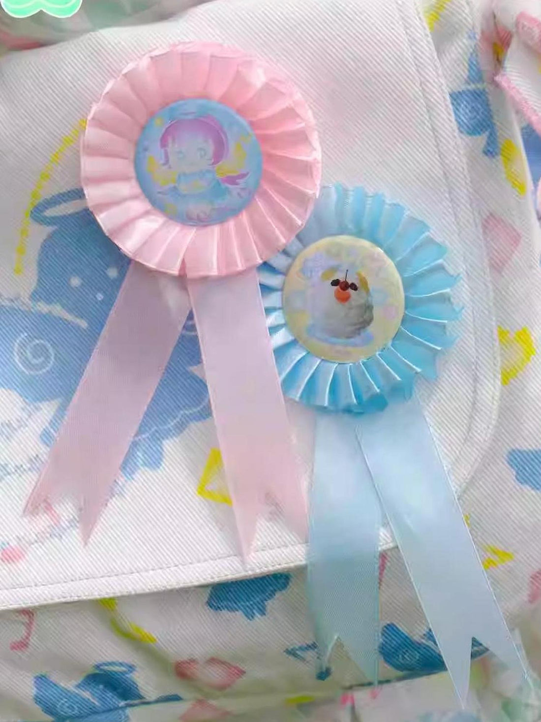 Frufru Gulu Pink Blue Four Leaf Clover Candy Pin Badge