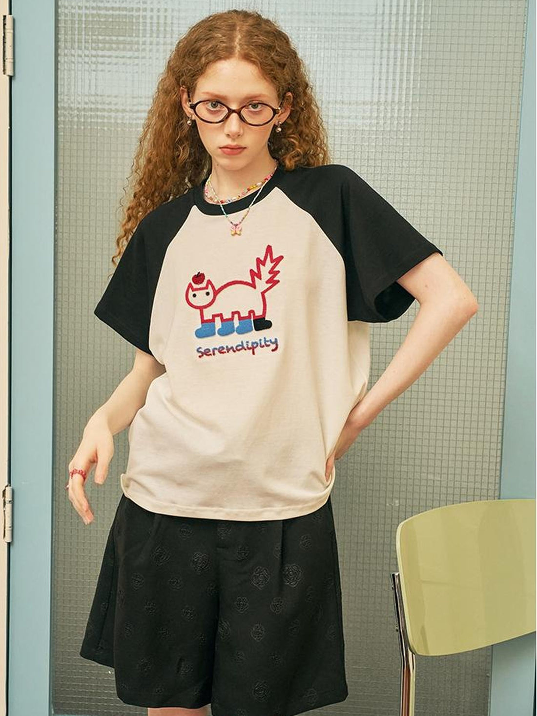 DIDDI MODA Playful Colorblock Cartoon Toothbrush Embroidery Cotton Tee