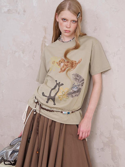 DIDDI MODA Playful Kittens Floral Print Relaxed Tee