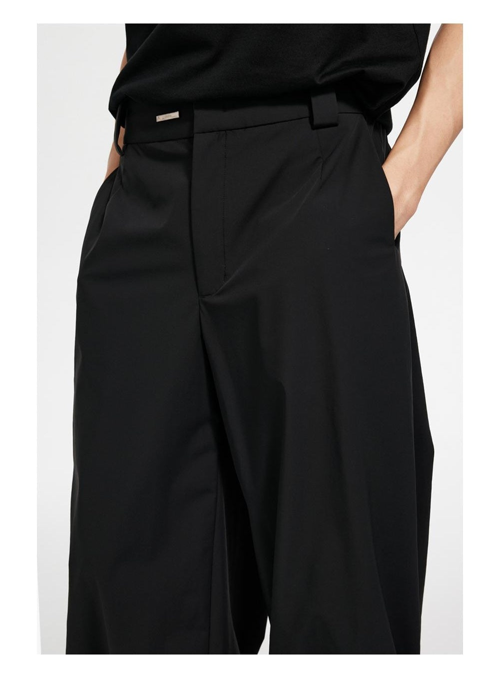 Pleated Cuffed Zip-Slit Casual Pants