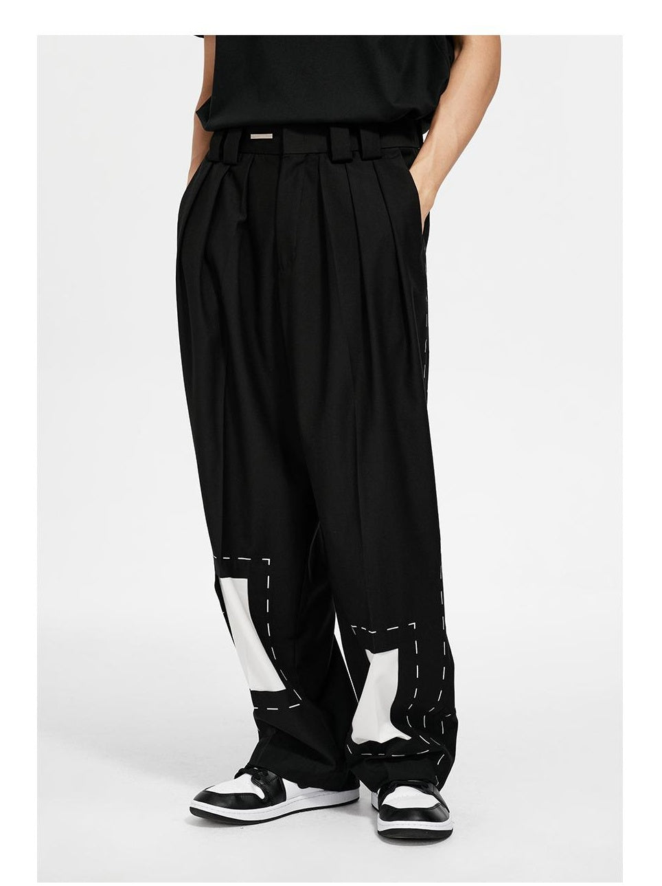 Printed Loose-fit Pleated Trousers with Embellished Stitching