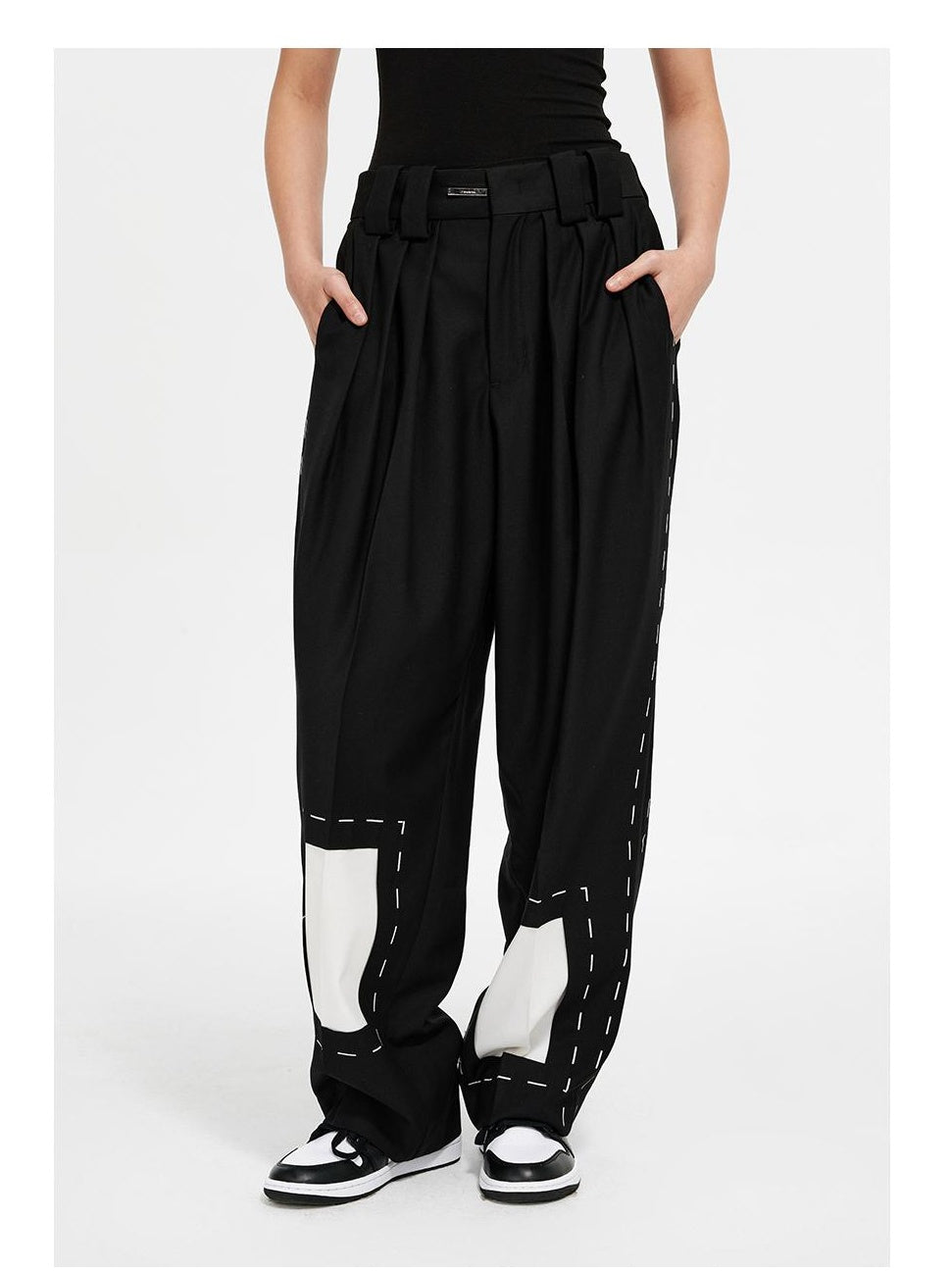 Printed Loose-fit Pleated Trousers with Embellished Stitching