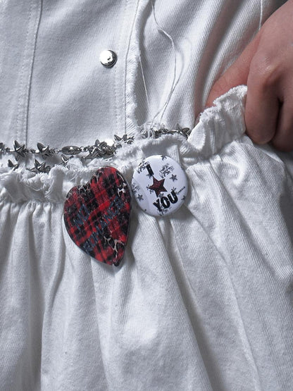 NO ROMANCE Punk Rock Vintage Metal Pin Badge With Edgy Design
