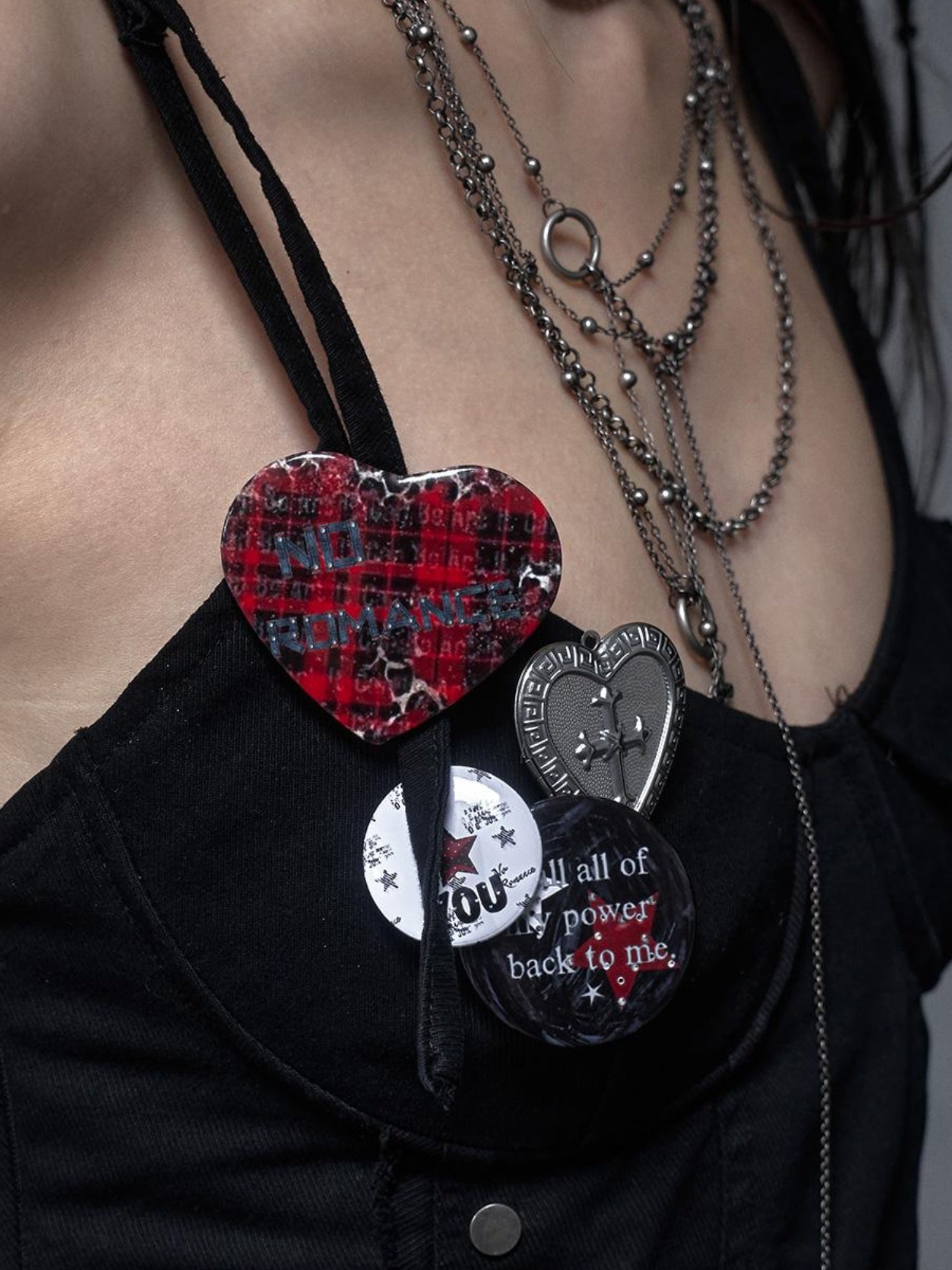 NO ROMANCE Punk Rock Vintage Metal Pin Badge With Edgy Design