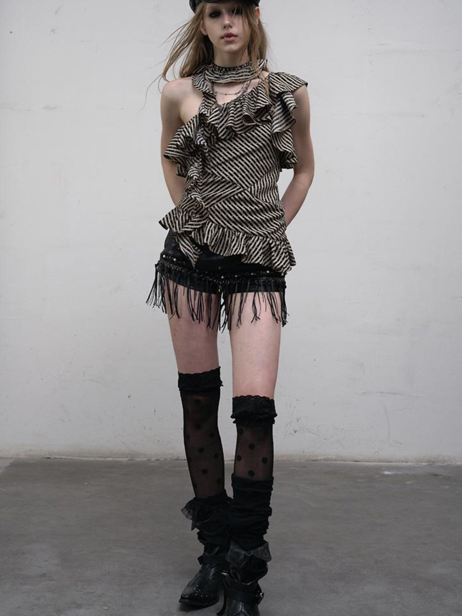 NO ROMANCE Punk Striped Asymmetrical Off-Shoulder Lace Trim Vest Top