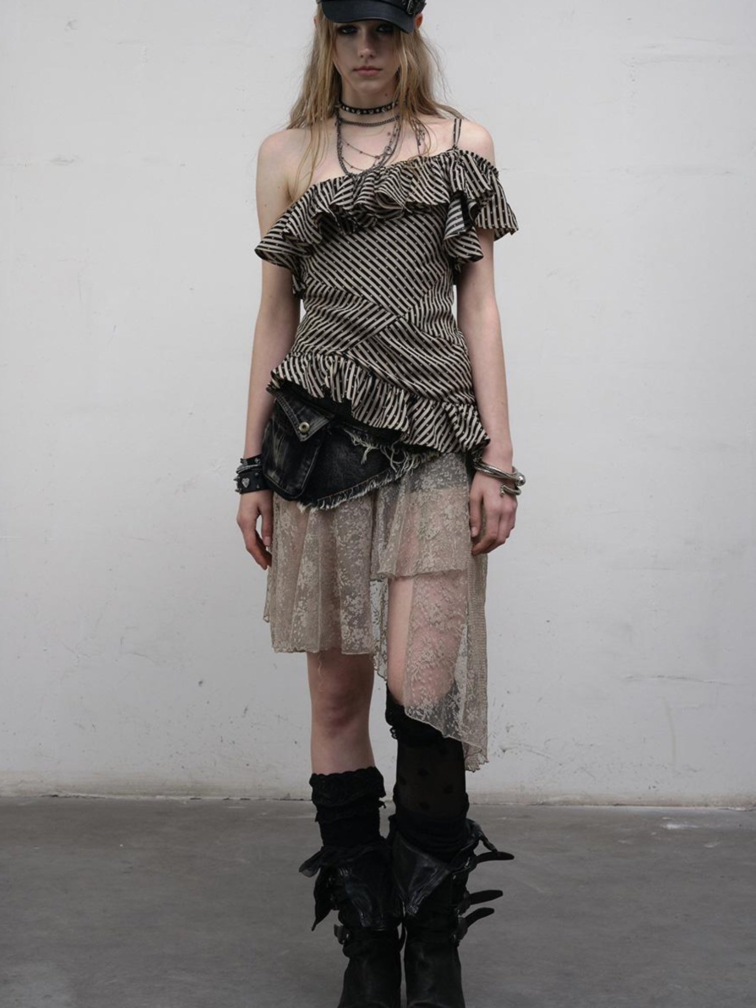 NO ROMANCE Punk Striped Asymmetrical Off-Shoulder Lace Trim Vest Top