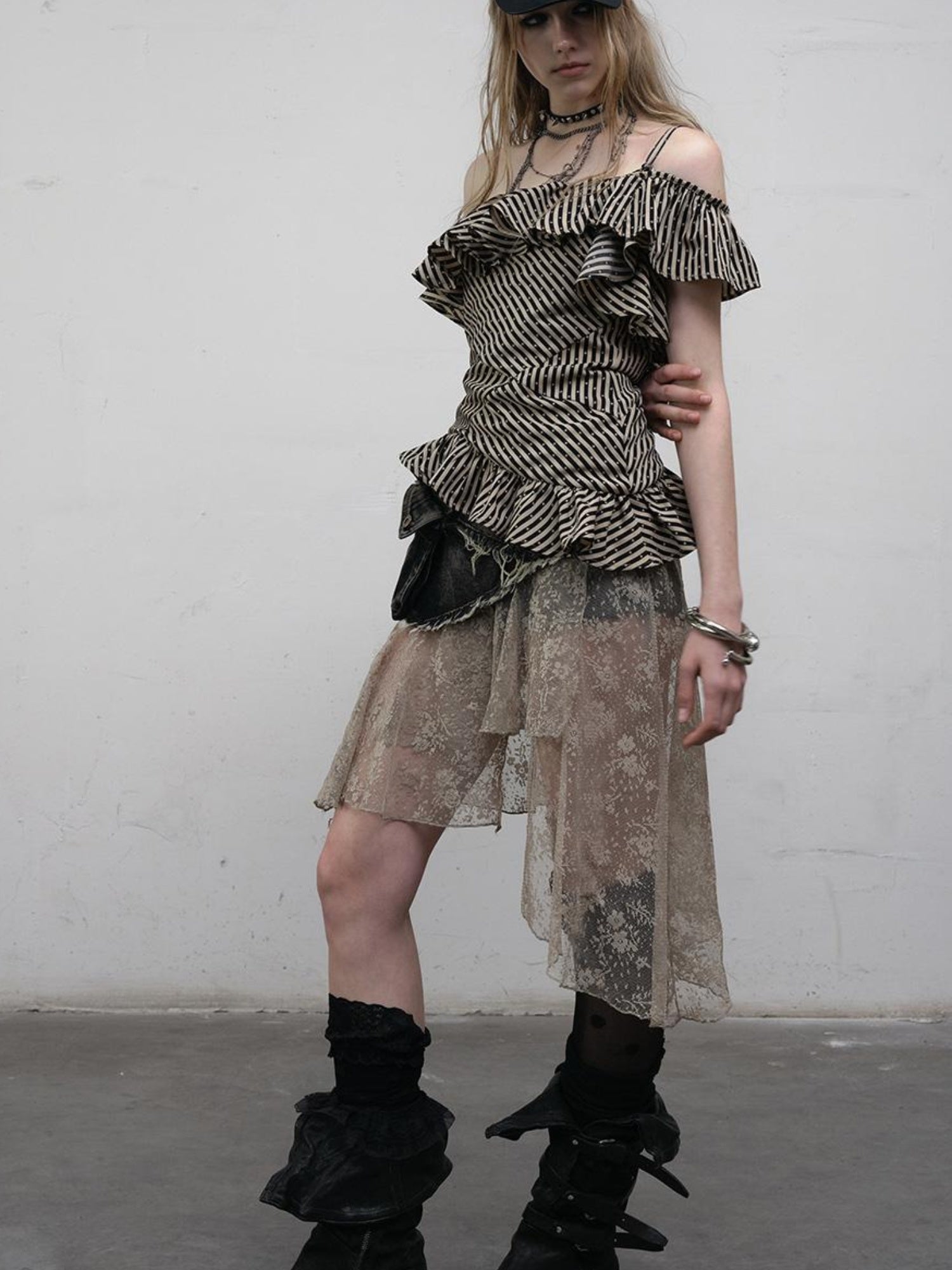 NO ROMANCE Punk Striped Asymmetrical Off-Shoulder Lace Trim Vest Top