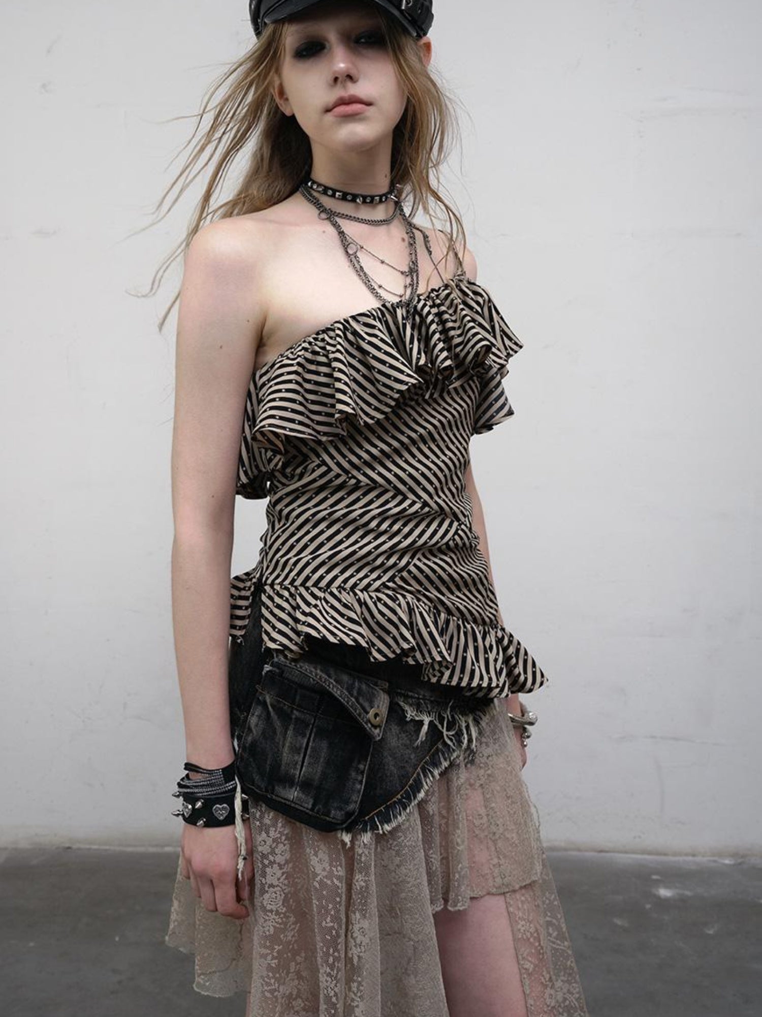 NO ROMANCE Punk Striped Asymmetrical Off-Shoulder Lace Trim Vest Top