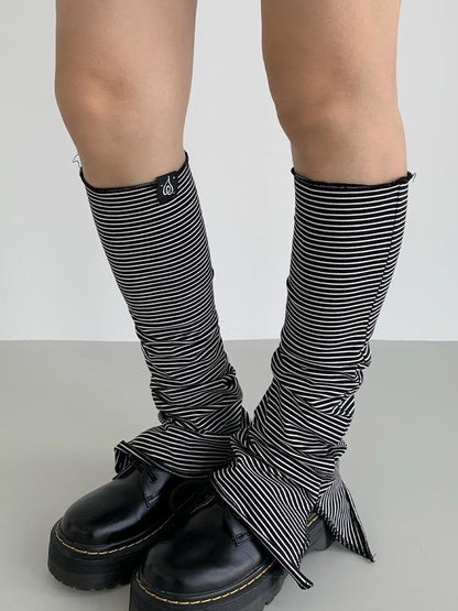 atrandom Purple Black Slit Casual Socks With Taro Stripe Socks