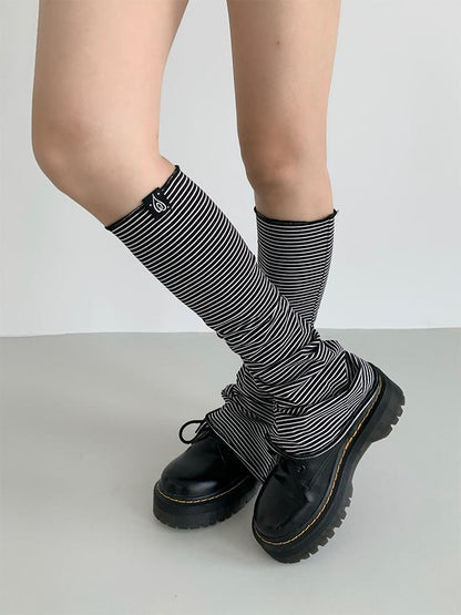 atrandom Purple Black Slit Casual Socks With Taro Stripe Socks