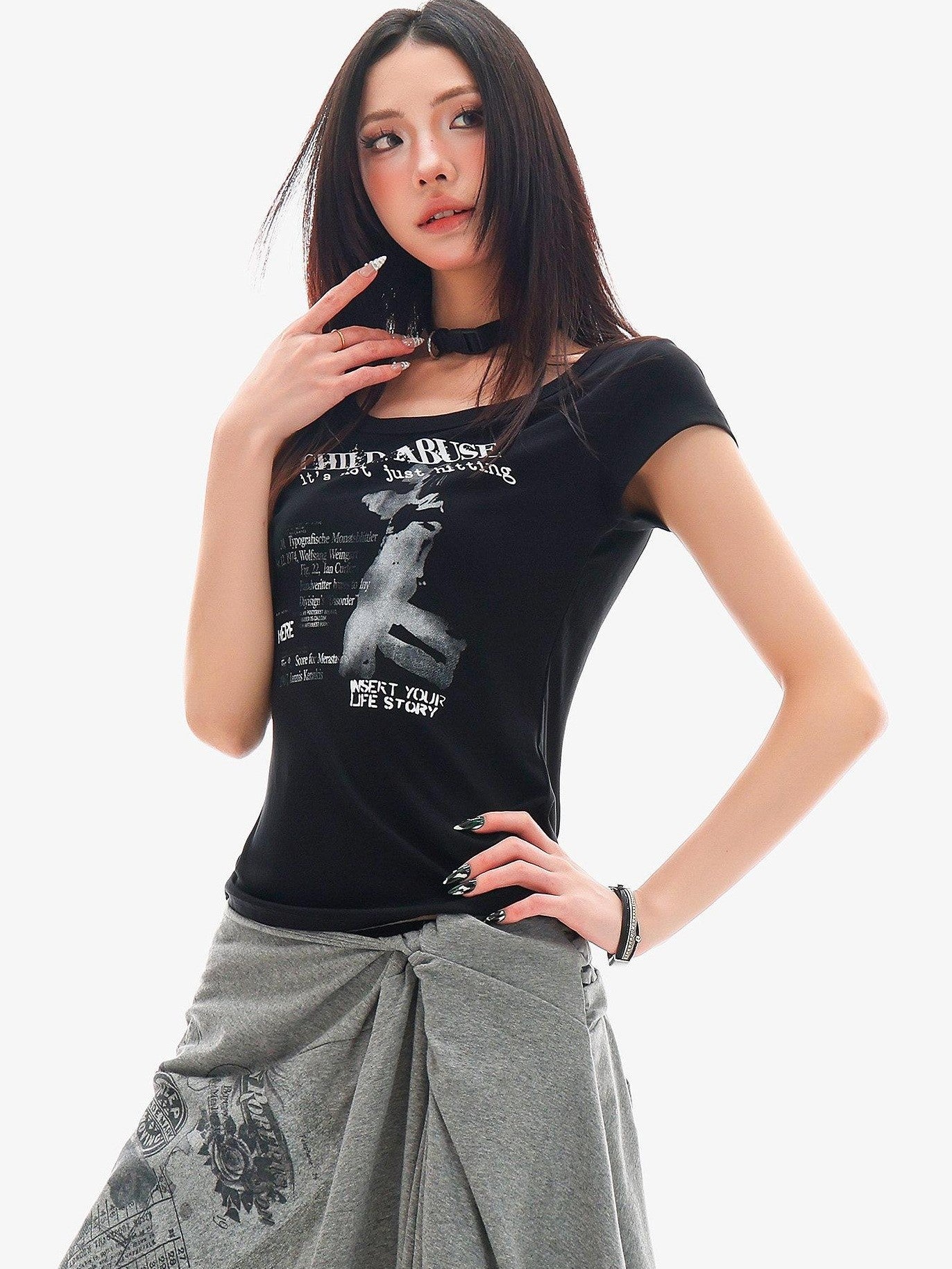 QIUQIU STUDIO American Graphic Print Crew Neck Slim Fit Women&