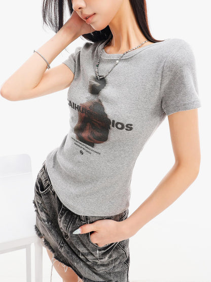 QIUQIU STUDIO American Portrait Print Slim Waist Crewneck Women&