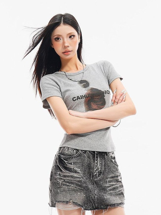 QIUQIU STUDIO American Portrait Print Slim Waist Crewneck Women&