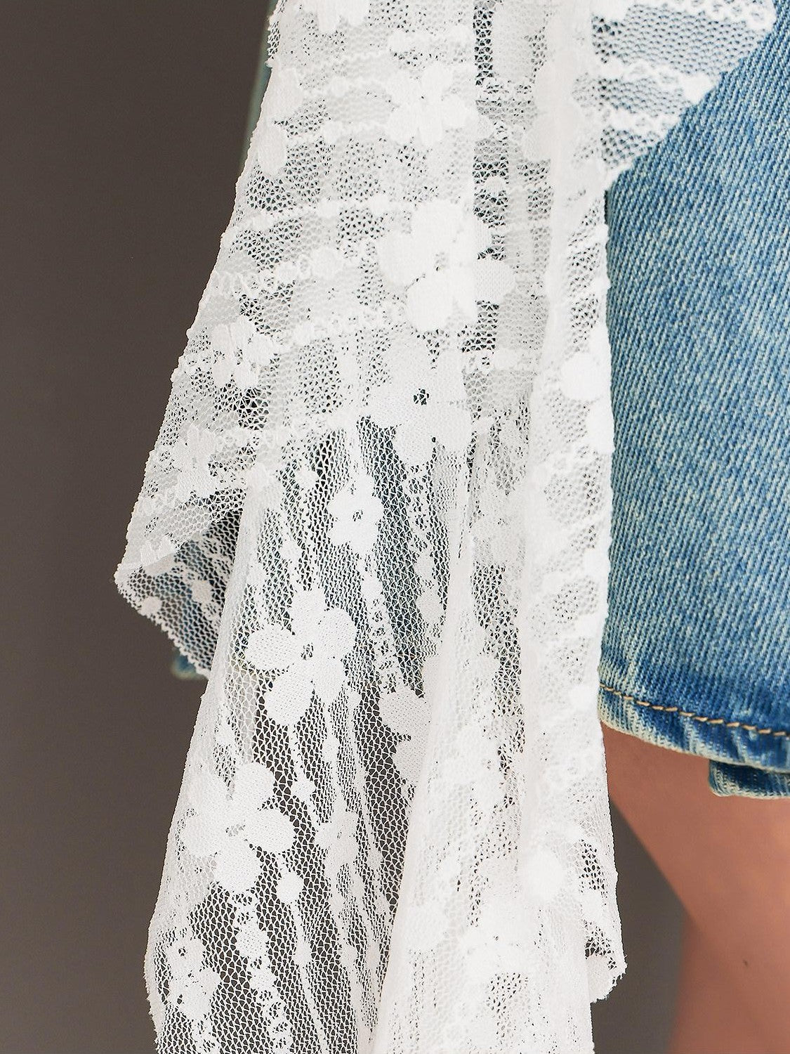 QIUQIU STUDIO Asymmetric Hem Lace Panel Cutout Round Neck Women&
