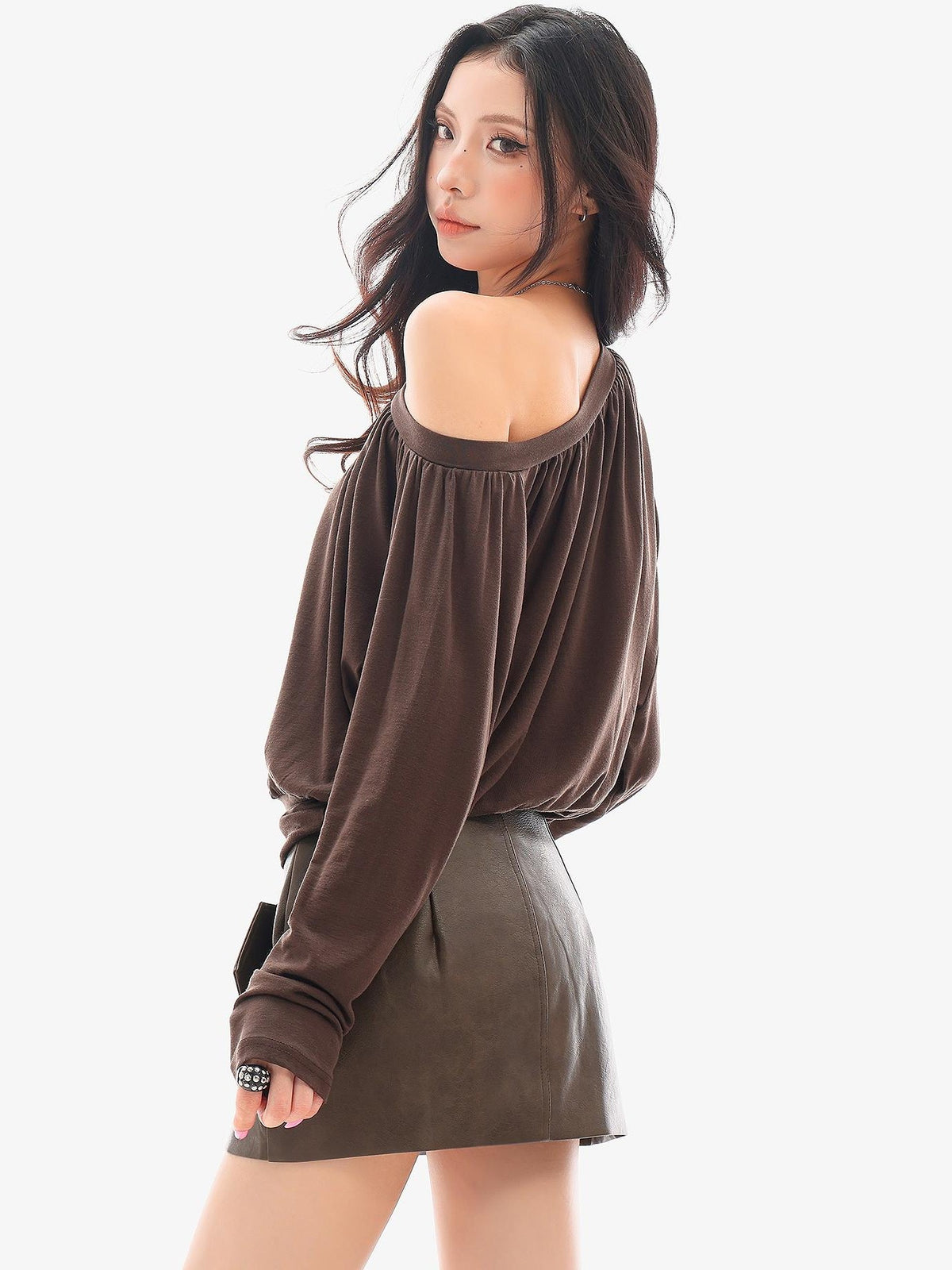 QIUQIU STUDIO Asymmetric Off Shoulder Ruched Slim Fit Women&