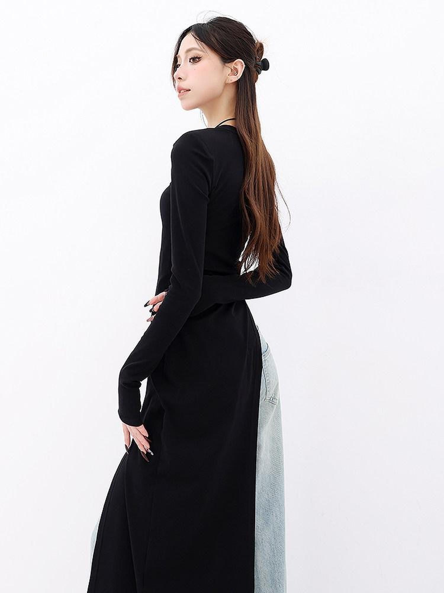 QIUQIU STUDIO Asymmetric Side Slit Crewneck Women&