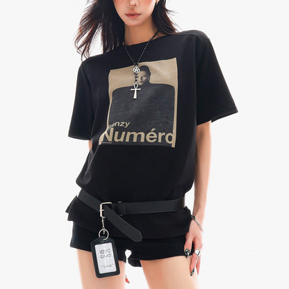 QIUQIU_STUDIO_Black_Gray_Figure_Print_Crew_Neck_Relaxed_Fit_Women&