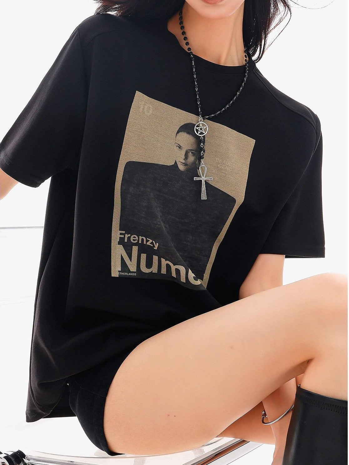 QIUQIU STUDIO Black Gray Figure Print Crew Neck Relaxed Fit Women&