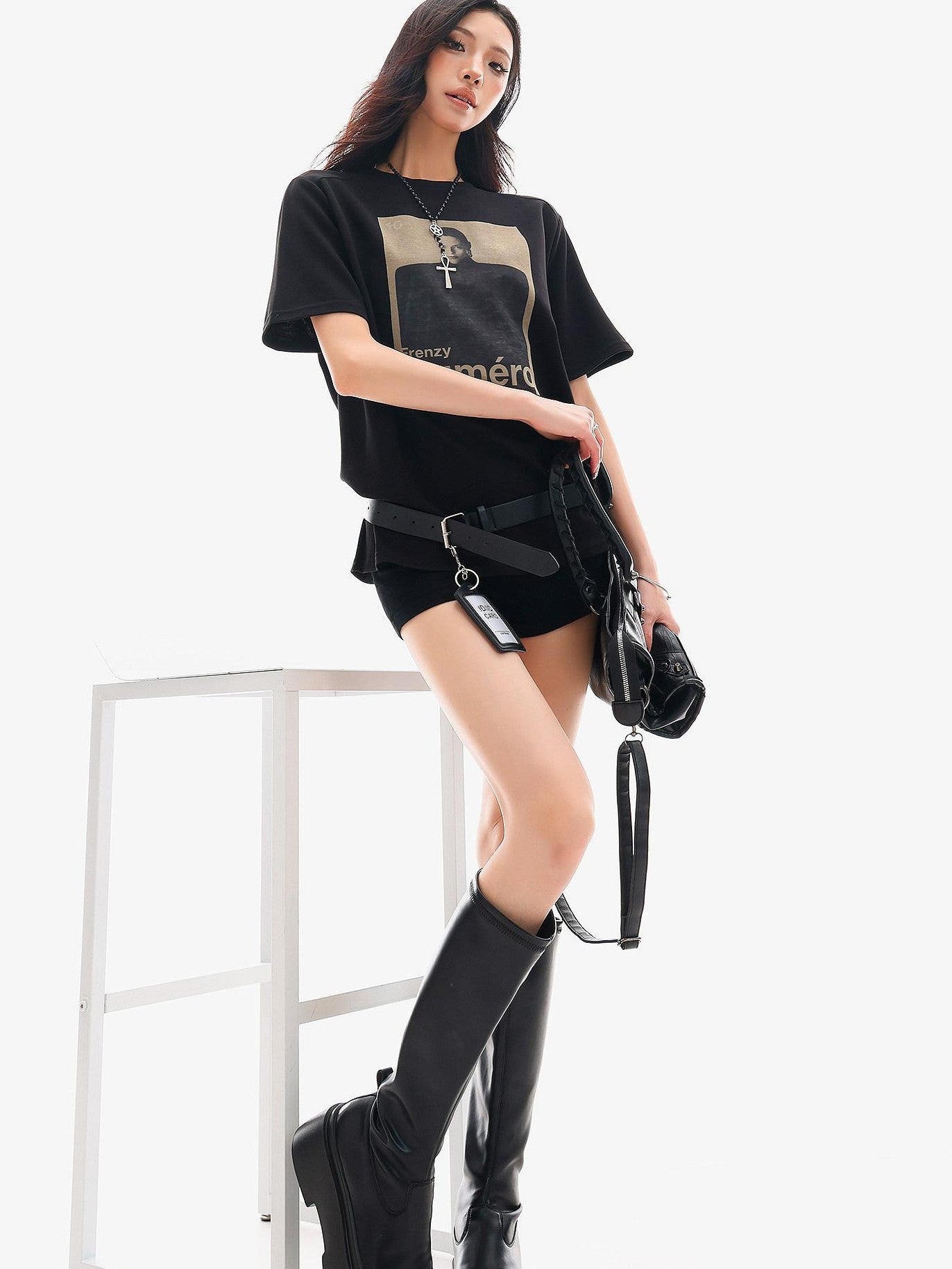 QIUQIU STUDIO Black Gray Figure Print Crew Neck Relaxed Fit Women&