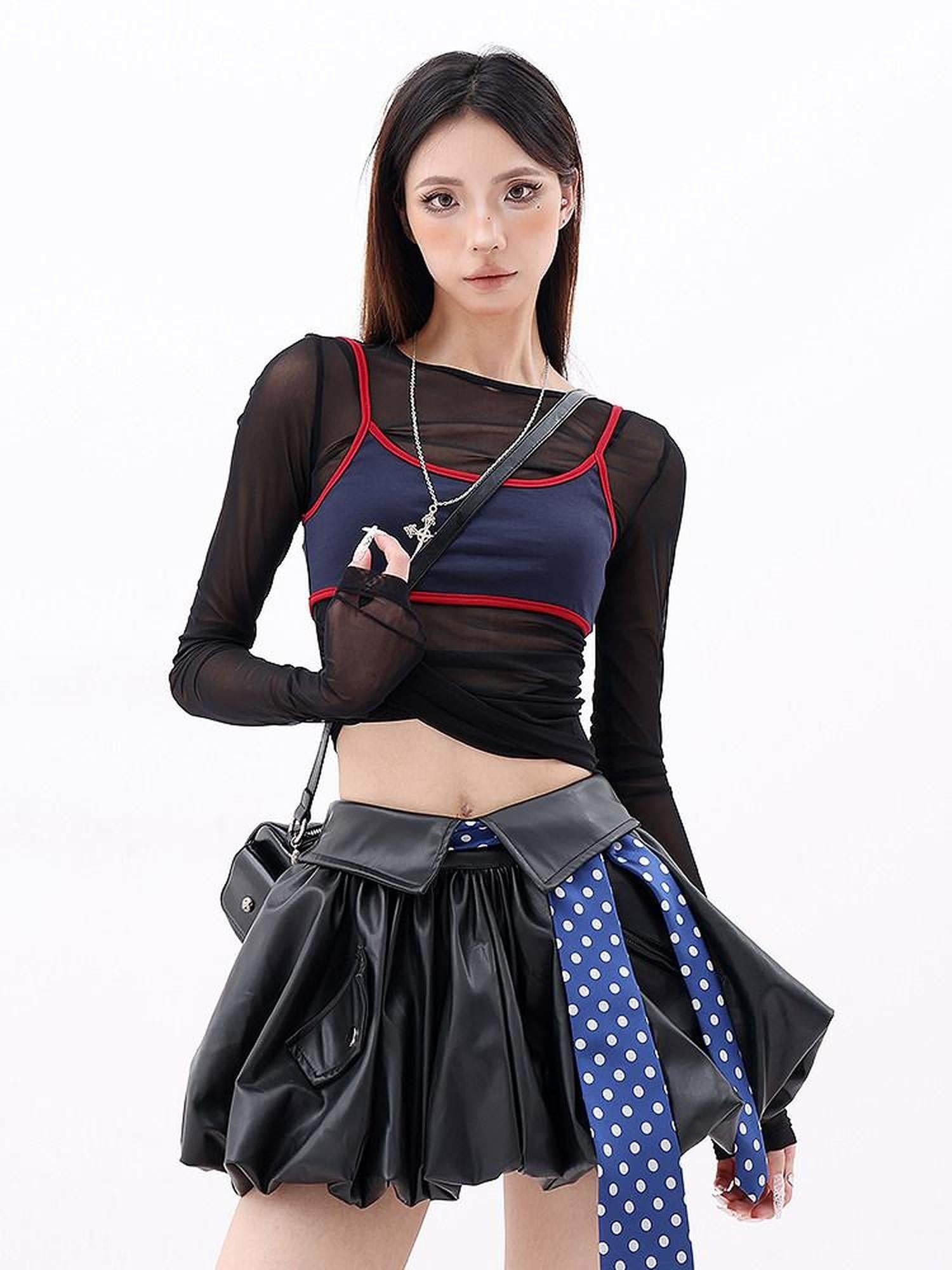 QIUQIU STUDIO Black Layered Sheer Slim Fit Spicy Girl Round Neck Women&