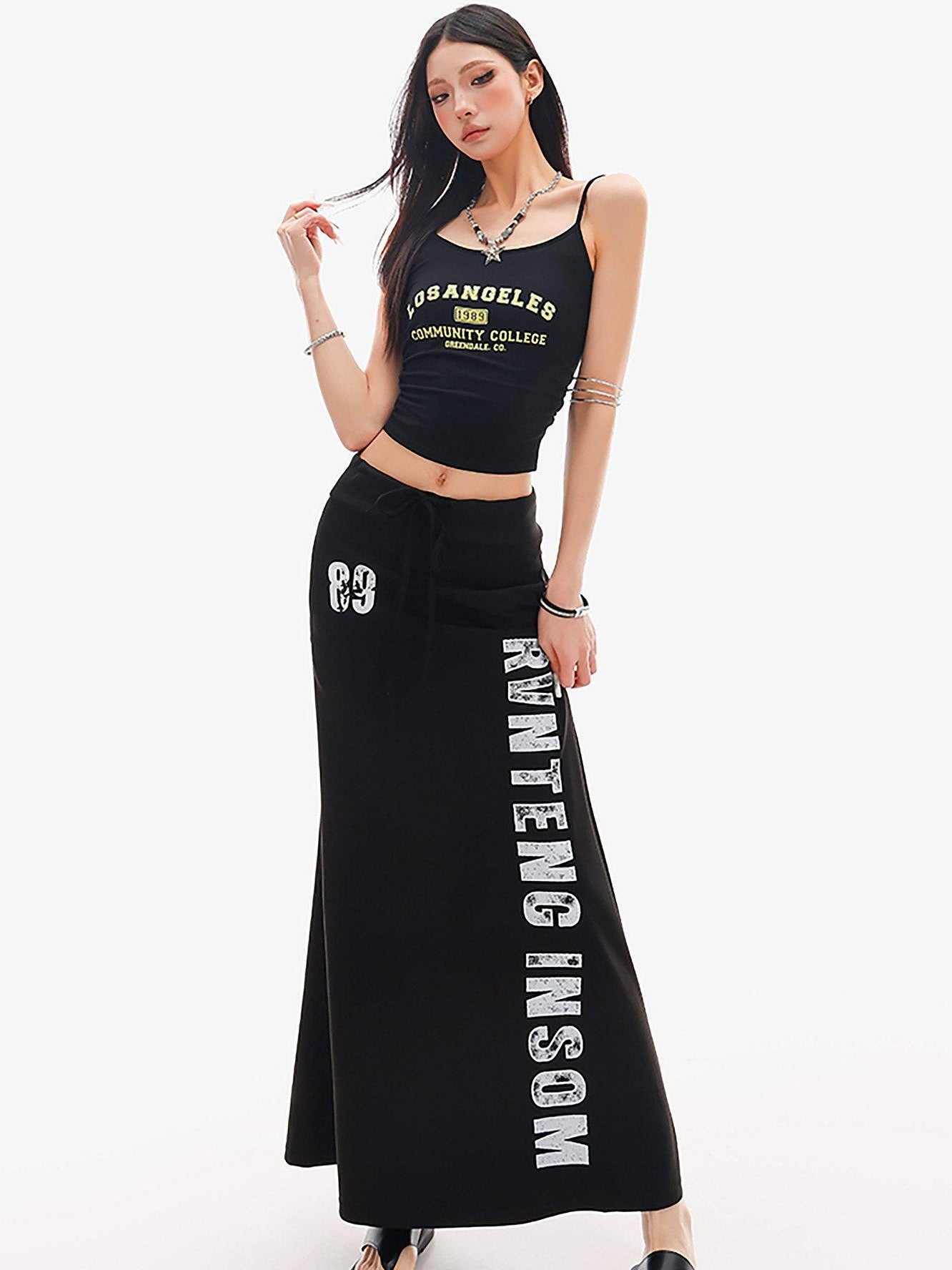QIUQIU STUDIO Black Lettering Cropped Slim Fit Women&