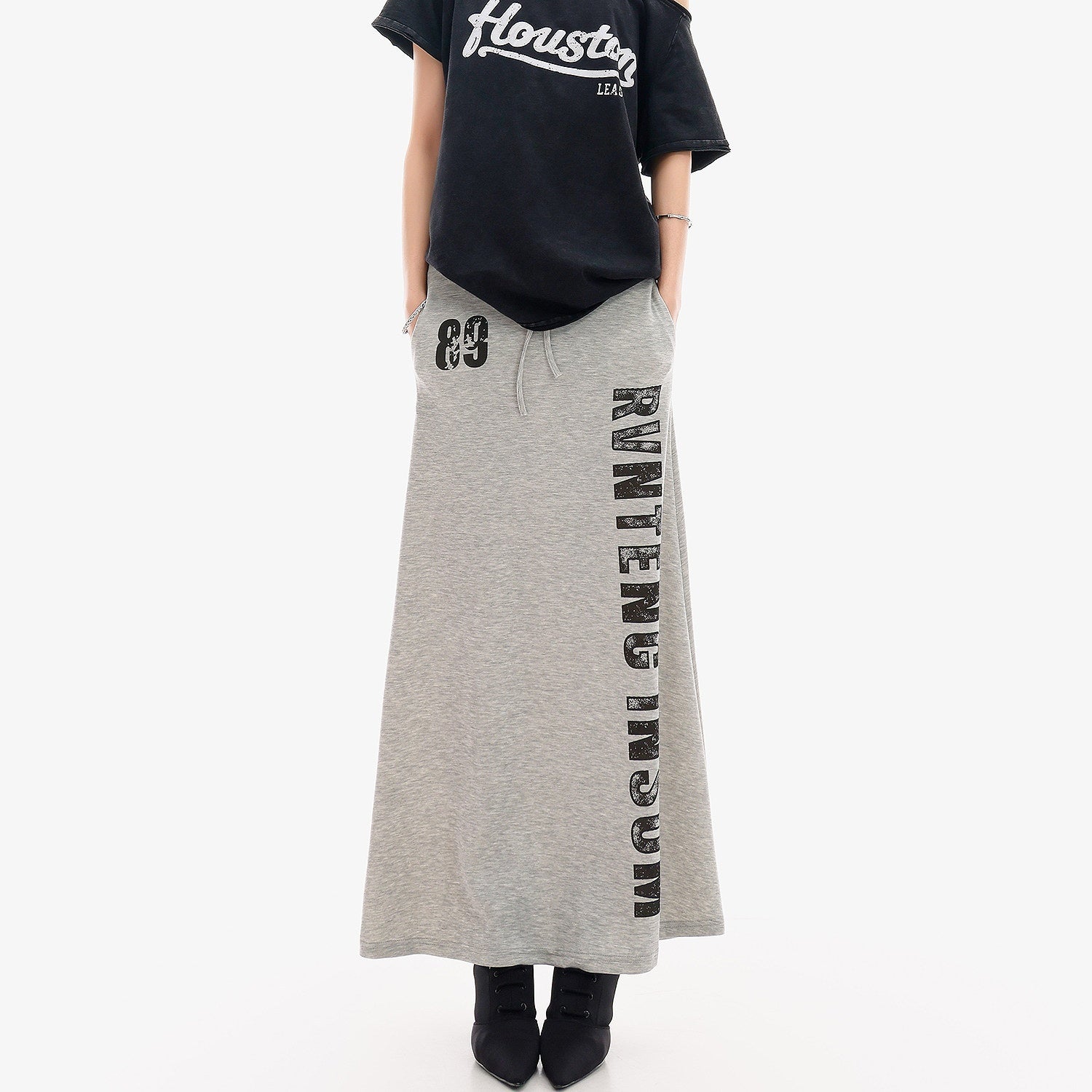 QIUQIU_STUDIO_Black_Printed_Drawstring_Elastic_Waist_Mid_Length_Women&
